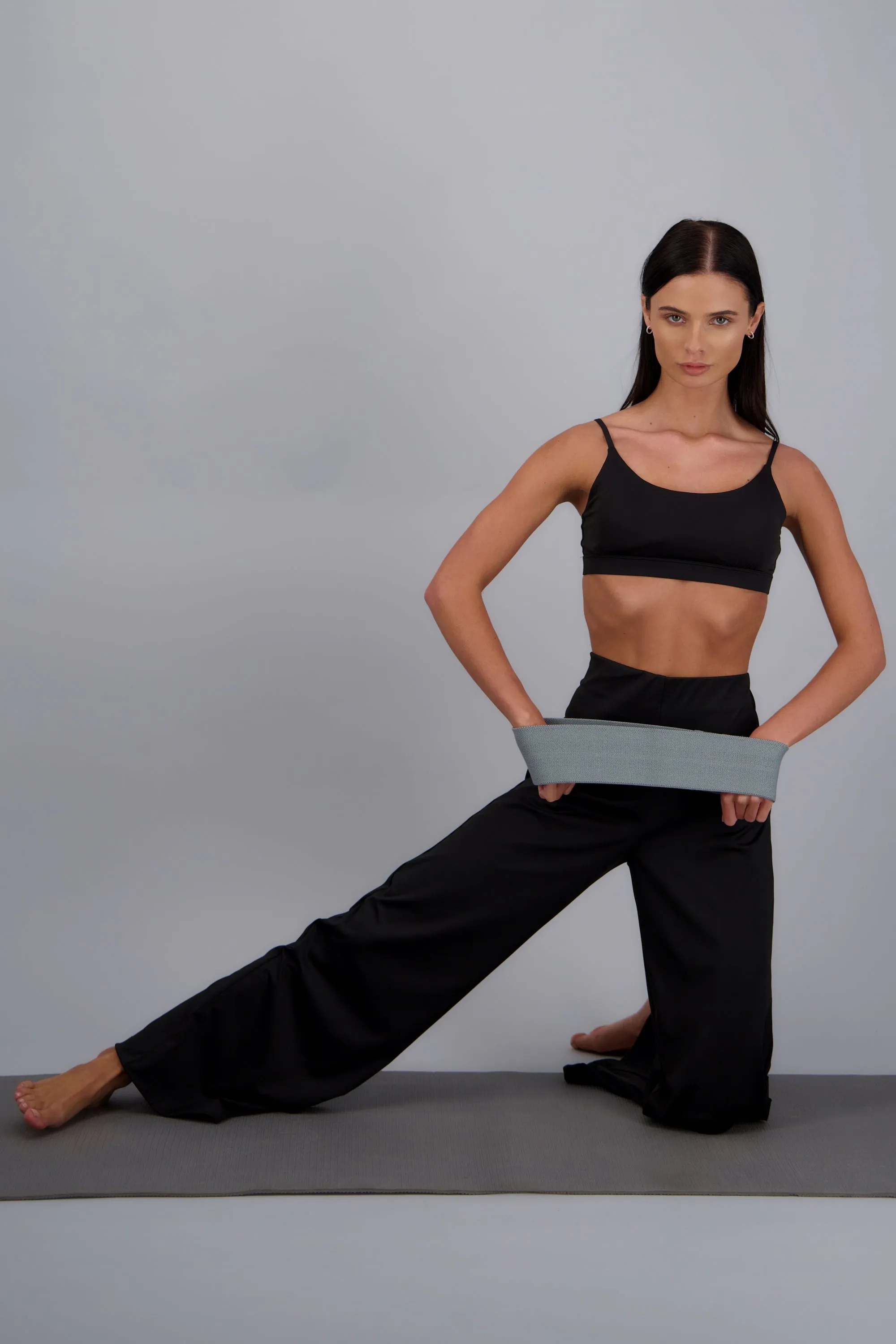 Pantalon suelto sold by Shasa product image thumbnail 2