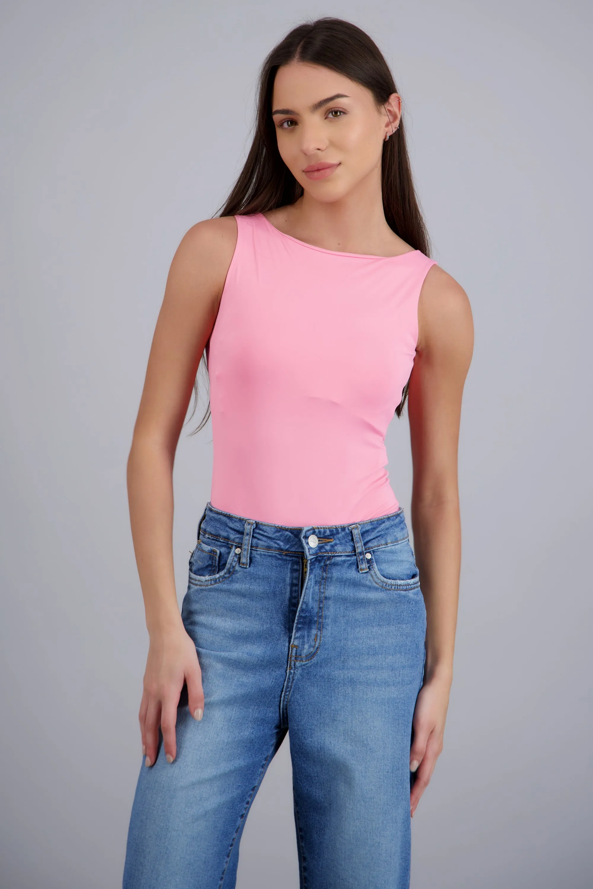 Body liso sin mangas sold by Shasa