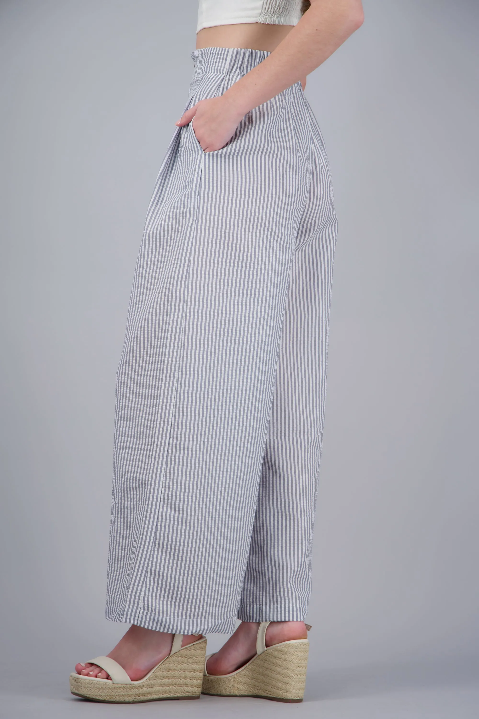 Pantalón de rayas detalle pinzas sold by Shasa product image thumbnail 3