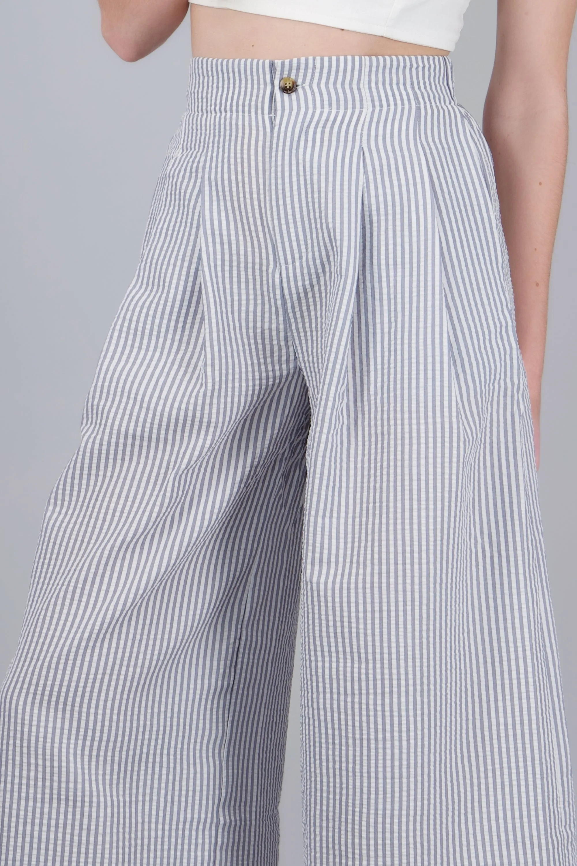 Pantalón de rayas detalle pinzas sold by Shasa product image thumbnail 5