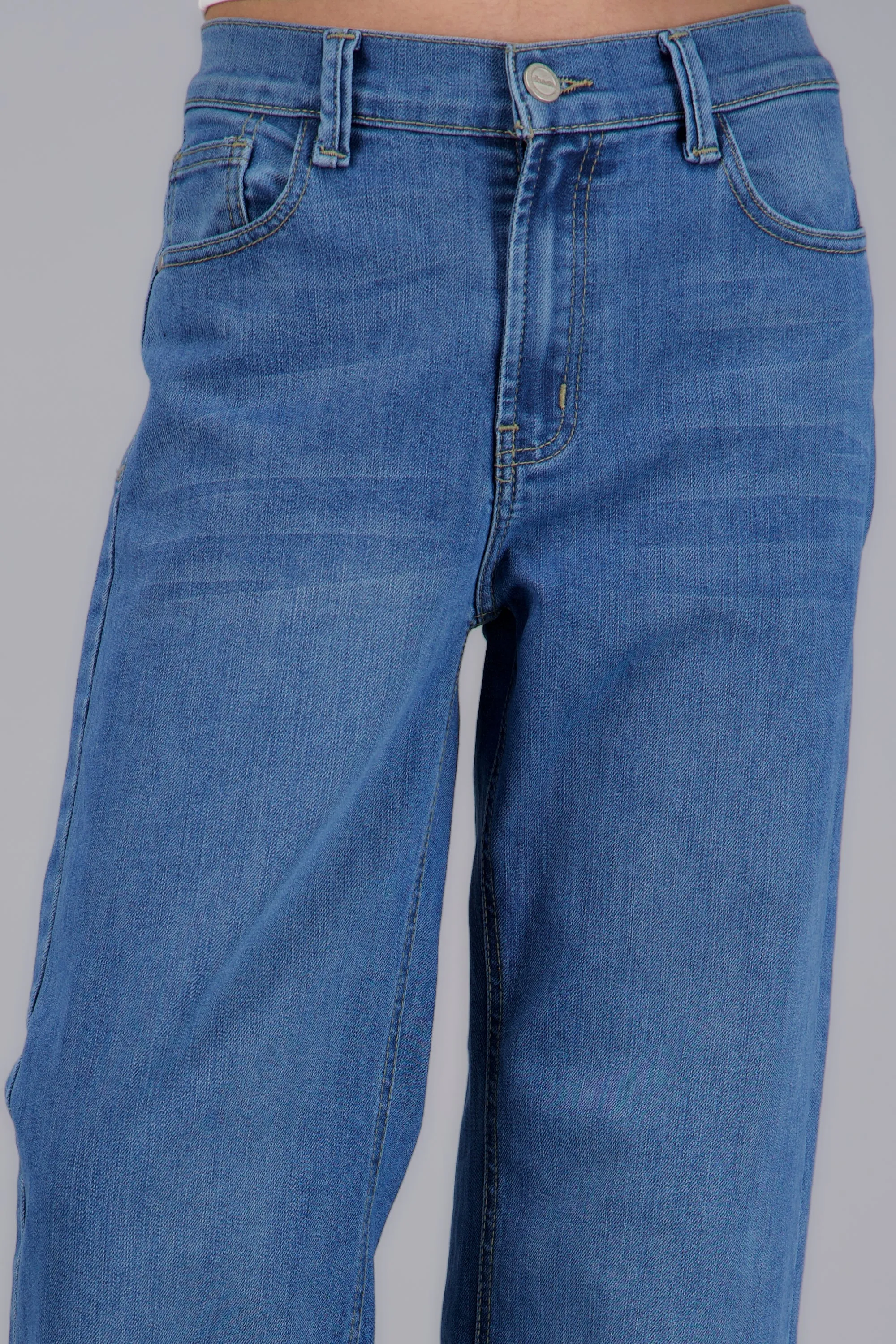 Jeans wide leg básicos desgaste sold by Shasa product image thumbnail 5