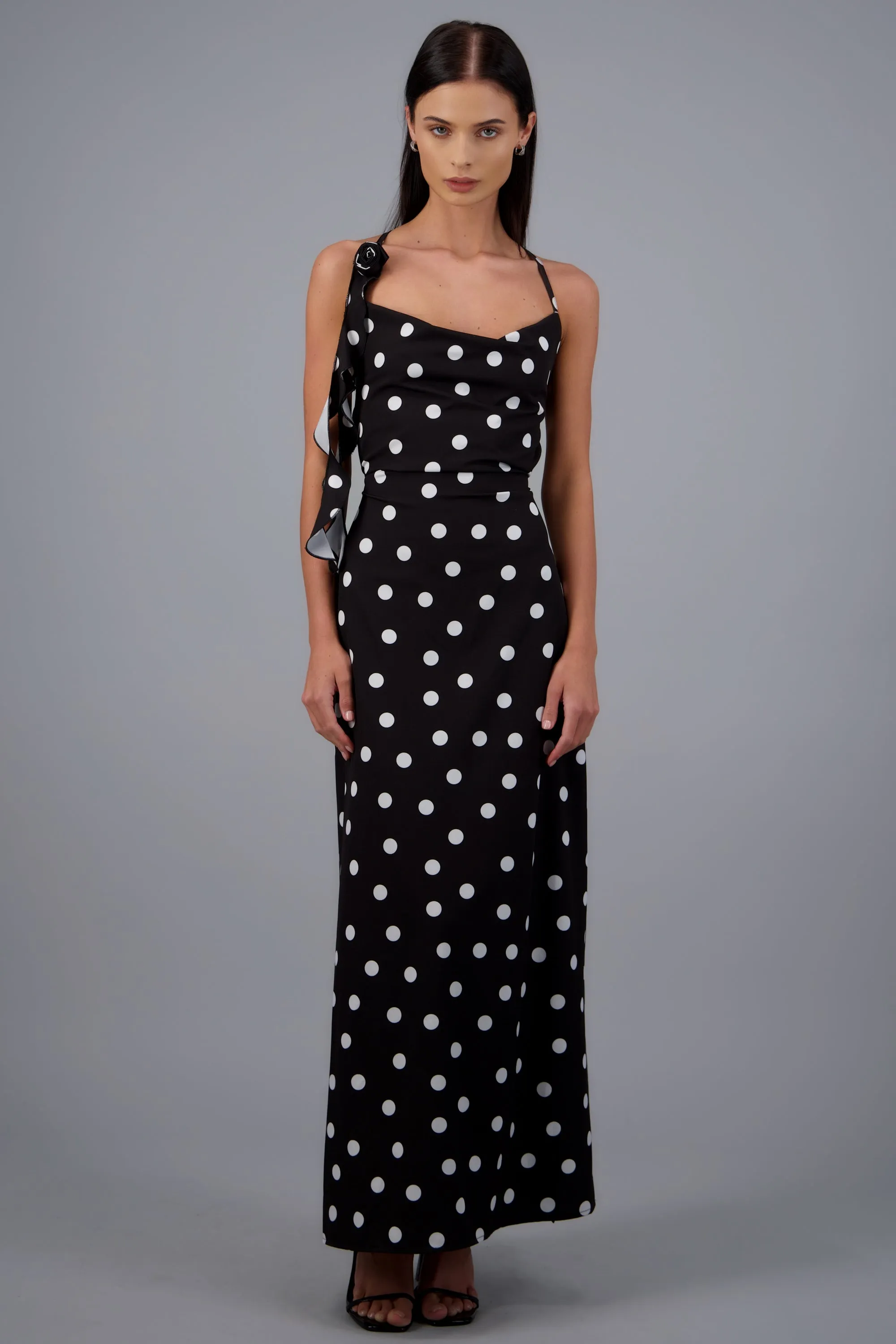 Vestido midi halter polka dots sold by Shasa