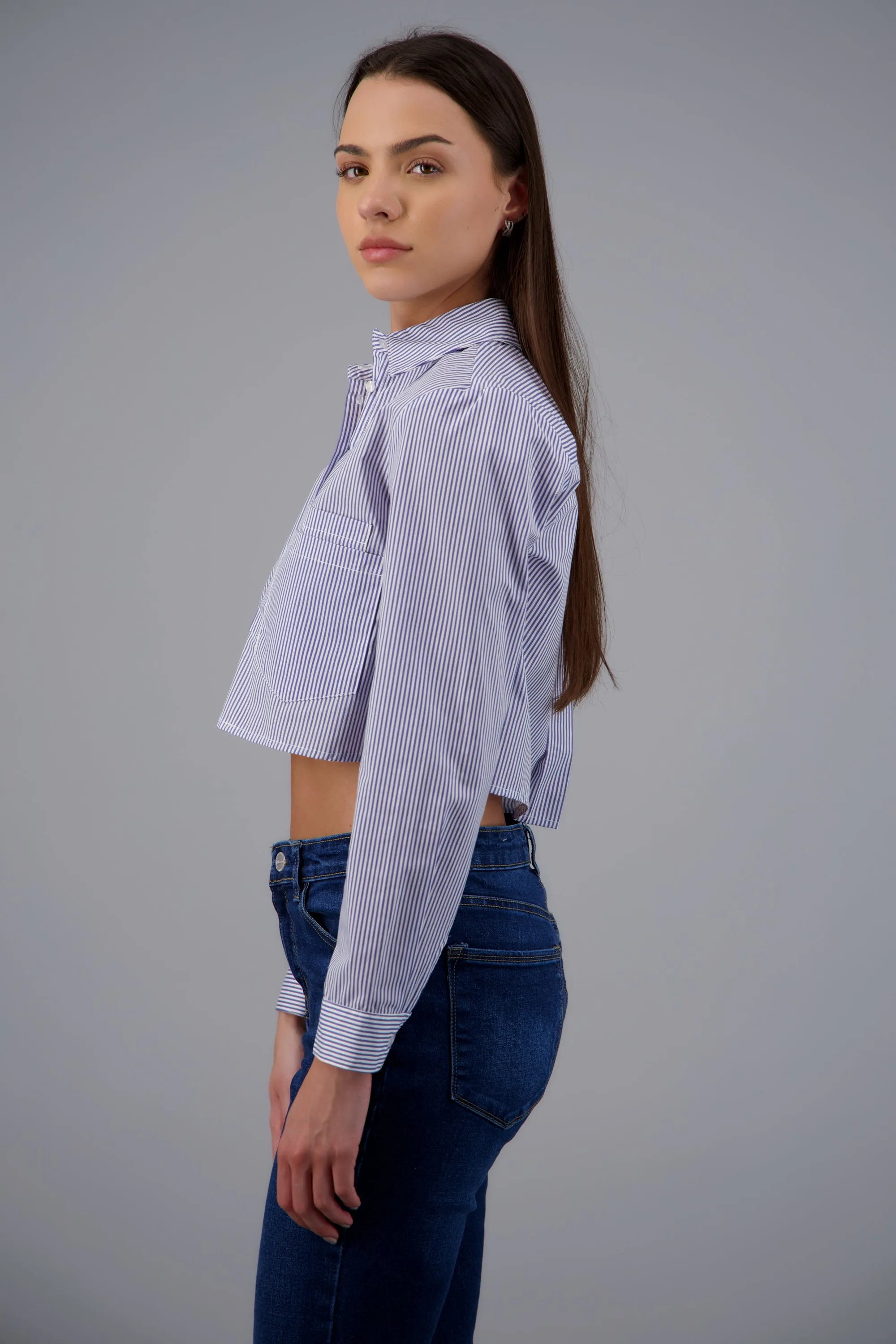 Camisa crop de rayas con doble bolsa sold by Shasa product image thumbnail 2