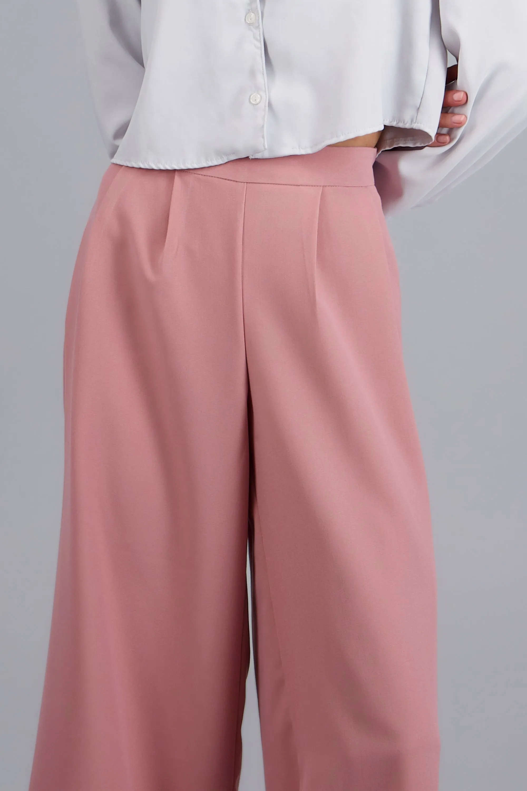 pantalon recto detalle pinzas sold by Shasa product image thumbnail 5
