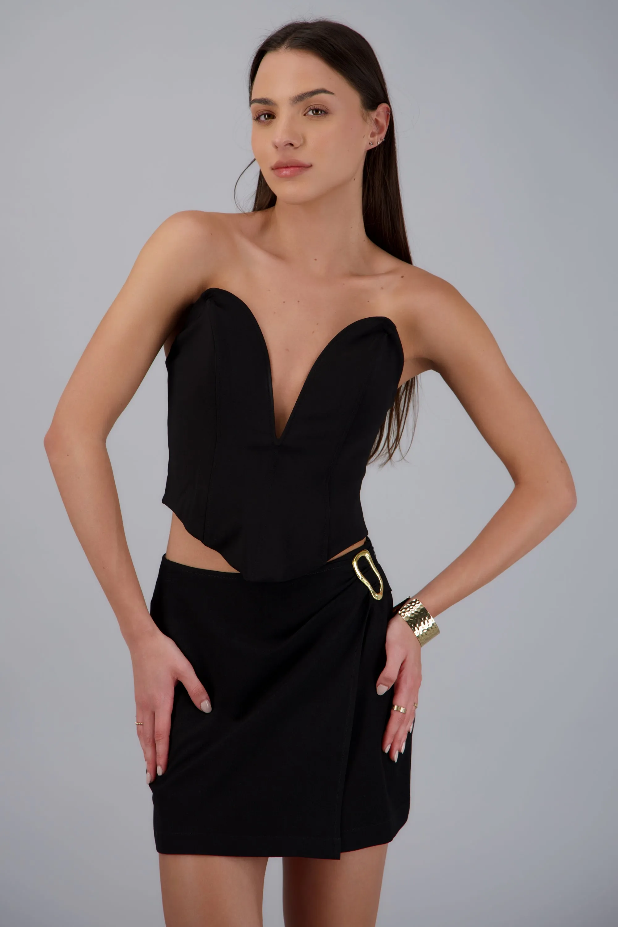 Corset escote en V sold by Shasa