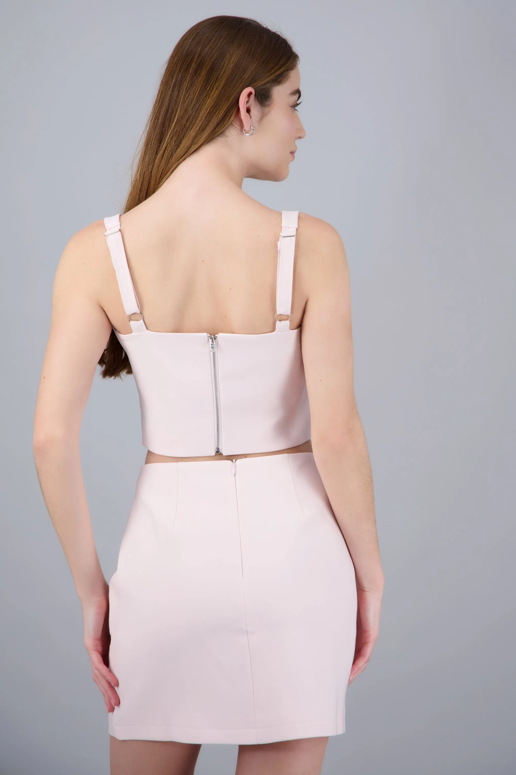 Crop top estructurado sin mangas sold by Shasa product image thumbnail 4