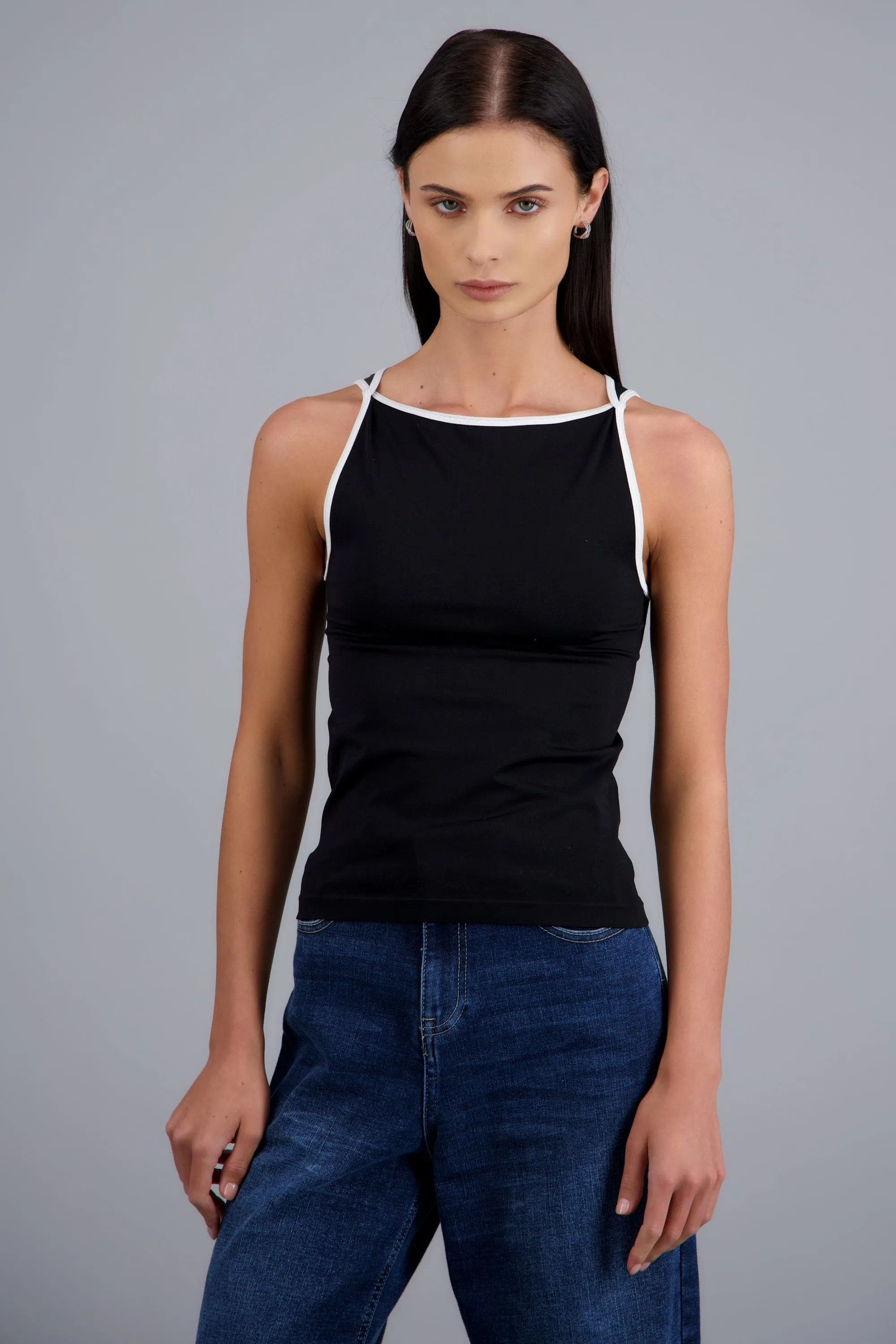 top básica detalle contraste sold by Shasa product image thumbnail 2