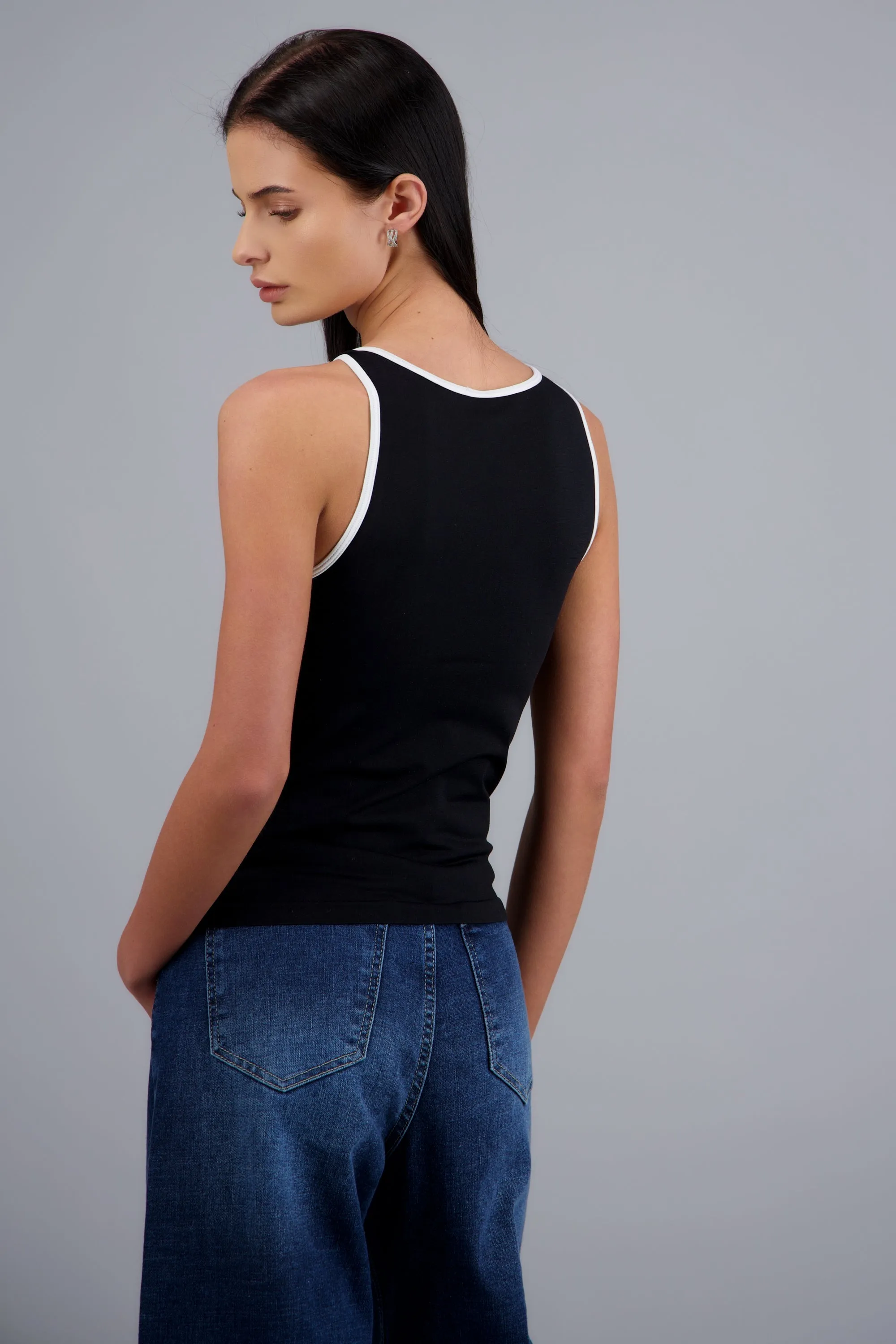 top básica detalle contraste sold by Shasa product image thumbnail 3