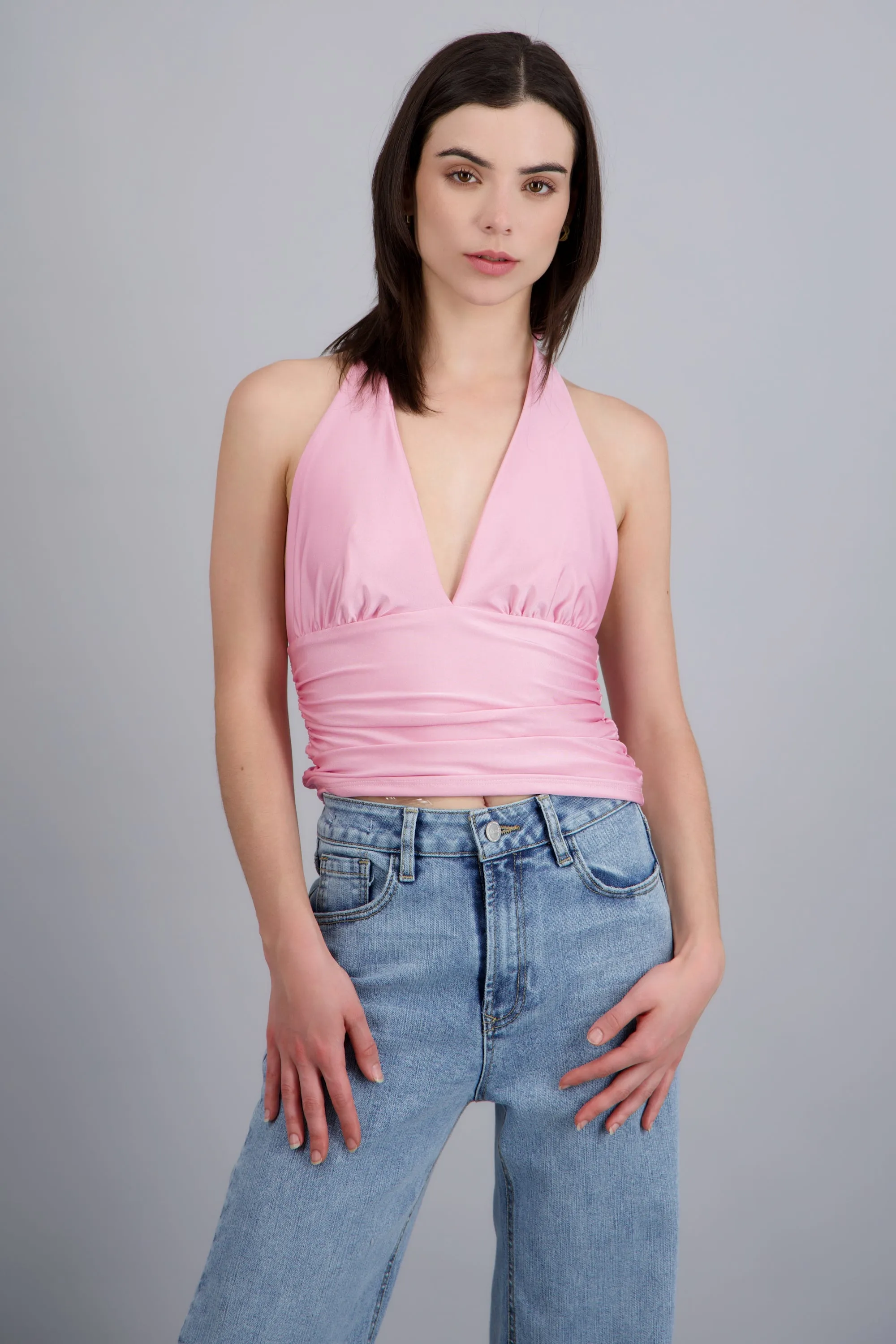 Top halter detalle pliegues sold by Shasa