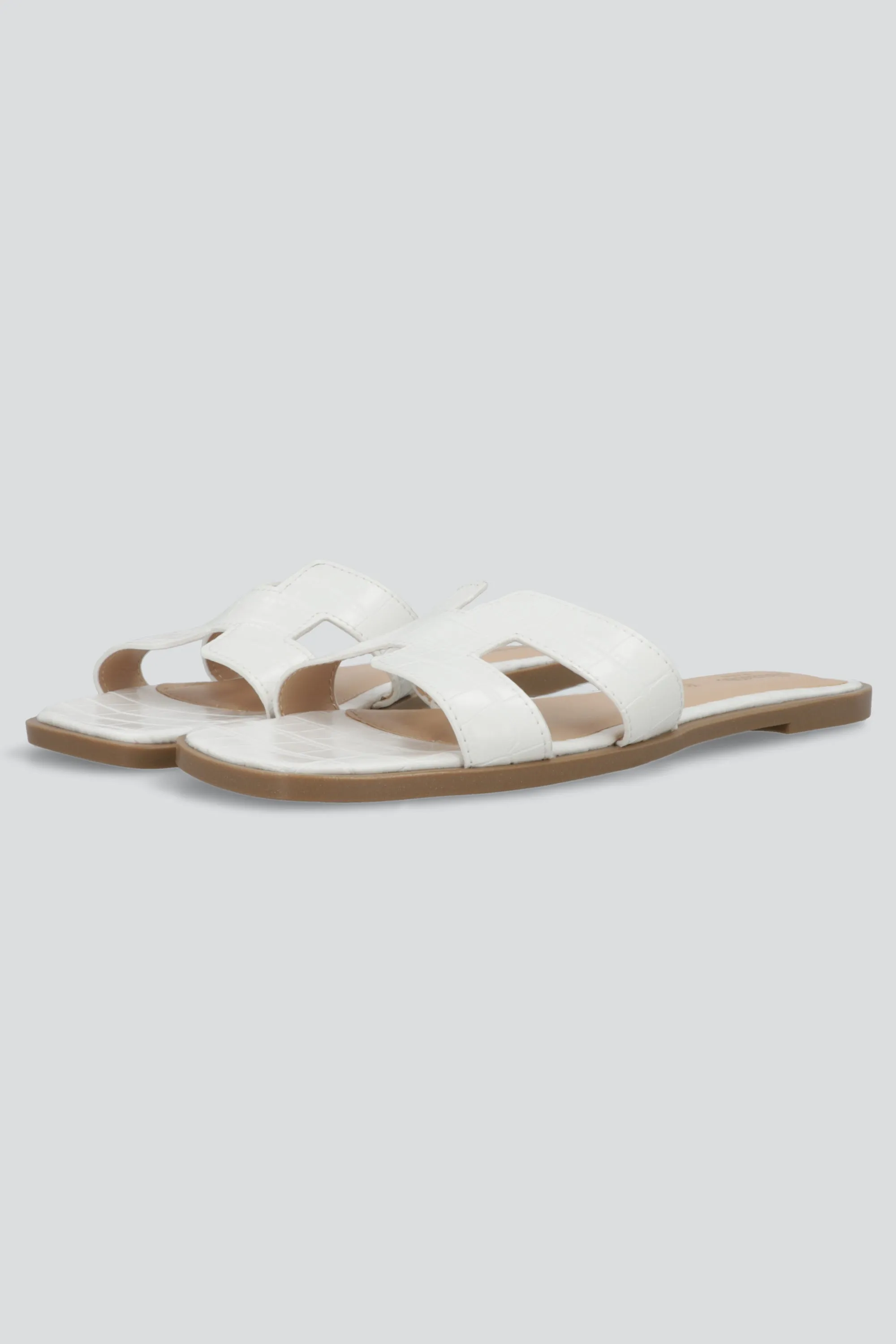 Sandalia greca croco sold by Shasa product image thumbnail 2