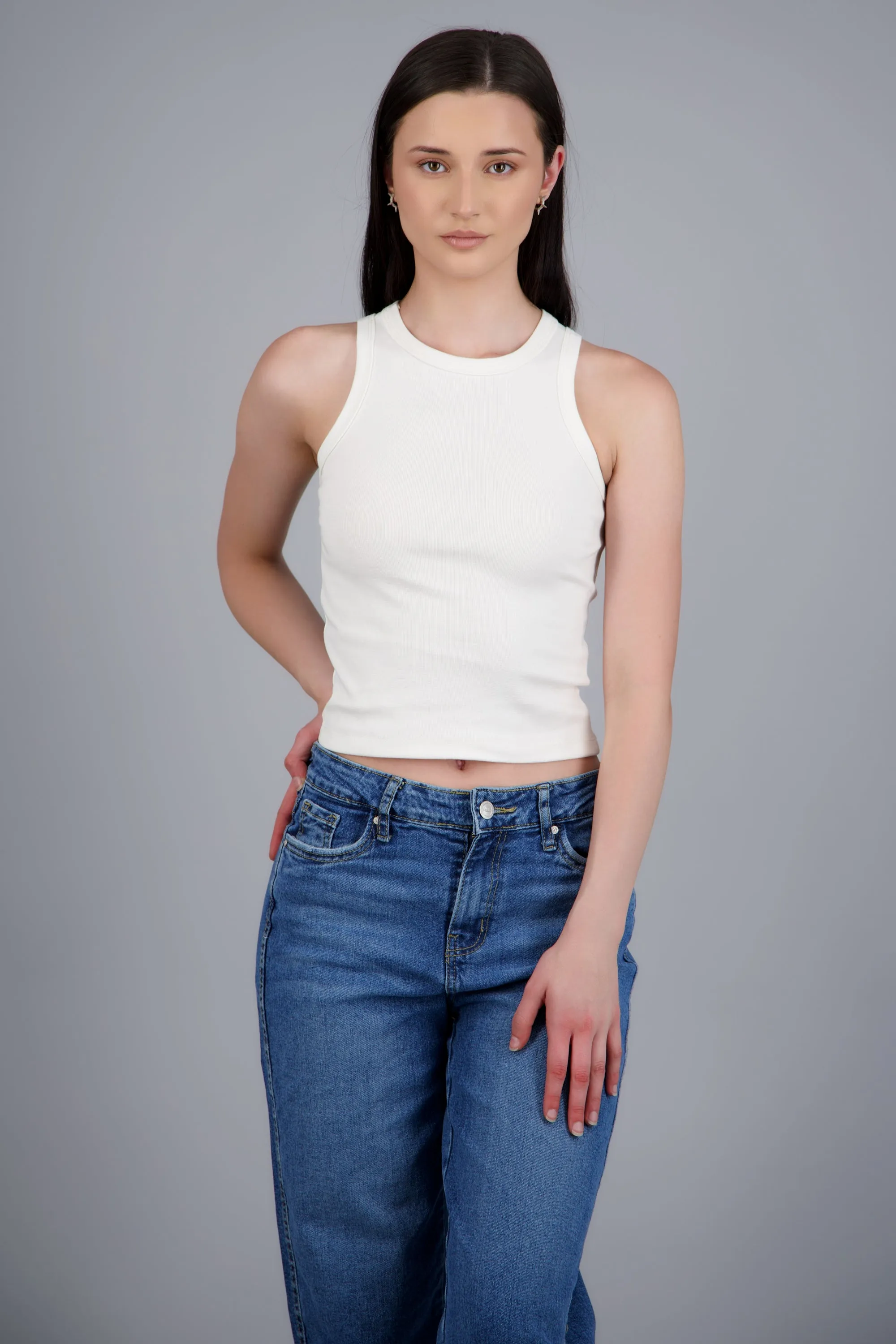 Tank top crop cuello redondo sold by Shasa product image thumbnail 3
