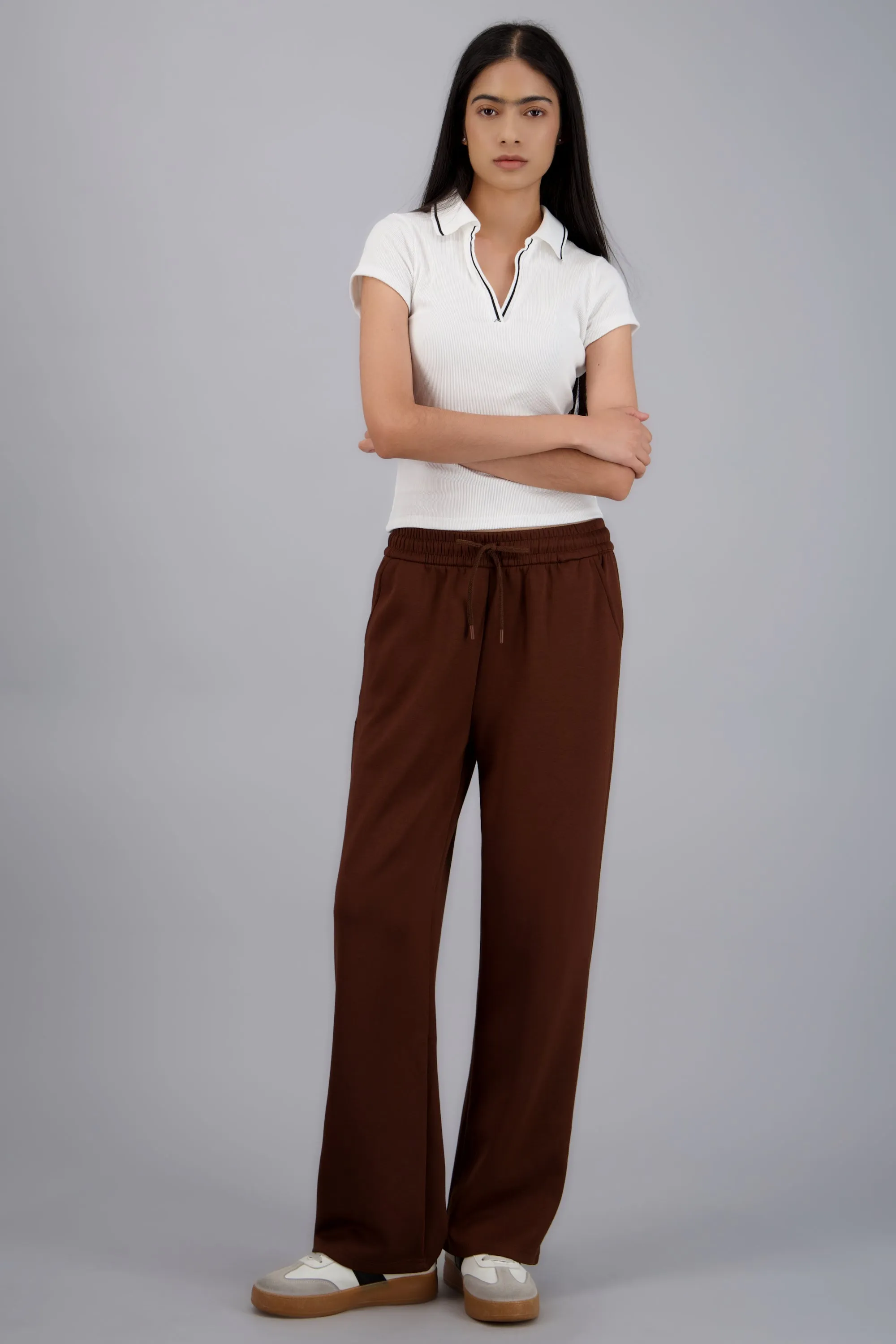 Pants lisos con bolsas sold by Shasa product image thumbnail 3