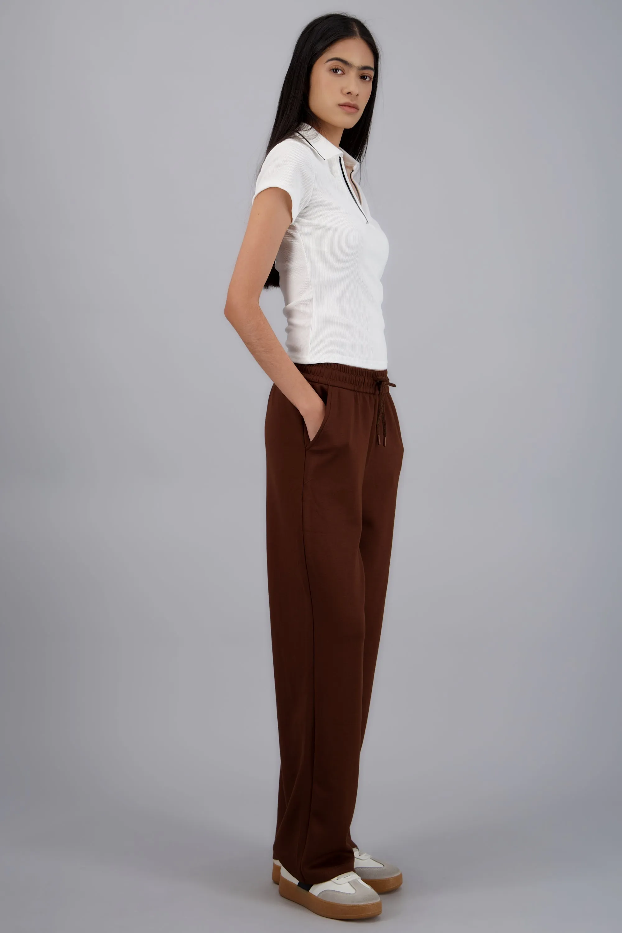Pants lisos con bolsas sold by Shasa product image thumbnail 4