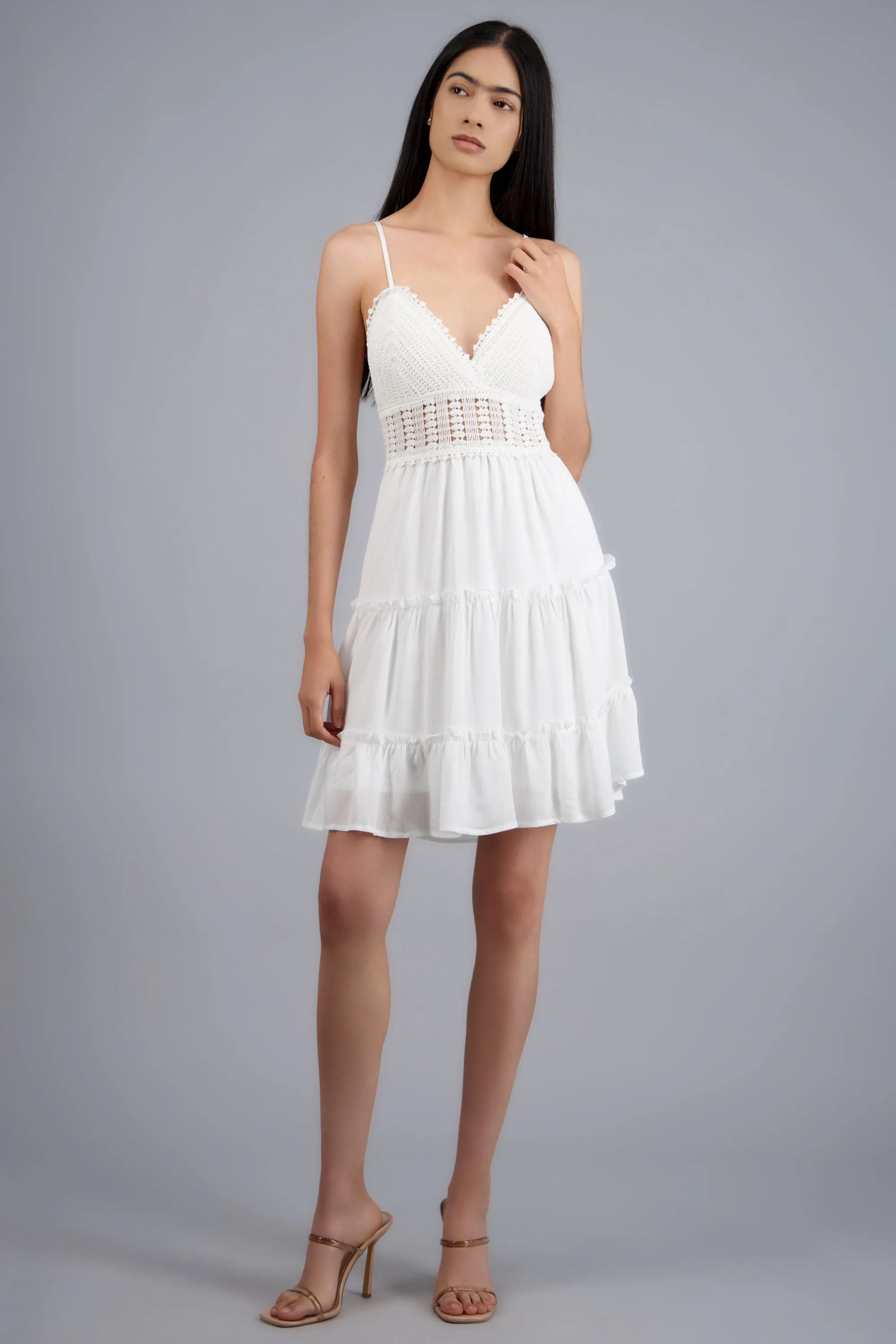 VESTIDO MINI LISO CON CROCHET sold by Shasa product image thumbnail 3