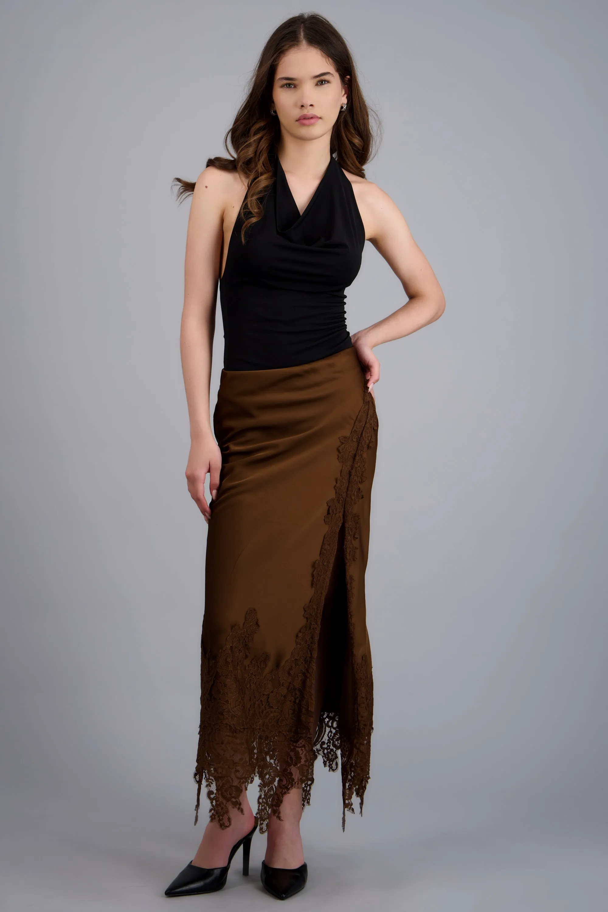 Falda midi satin detalle encaje sold by Shasa