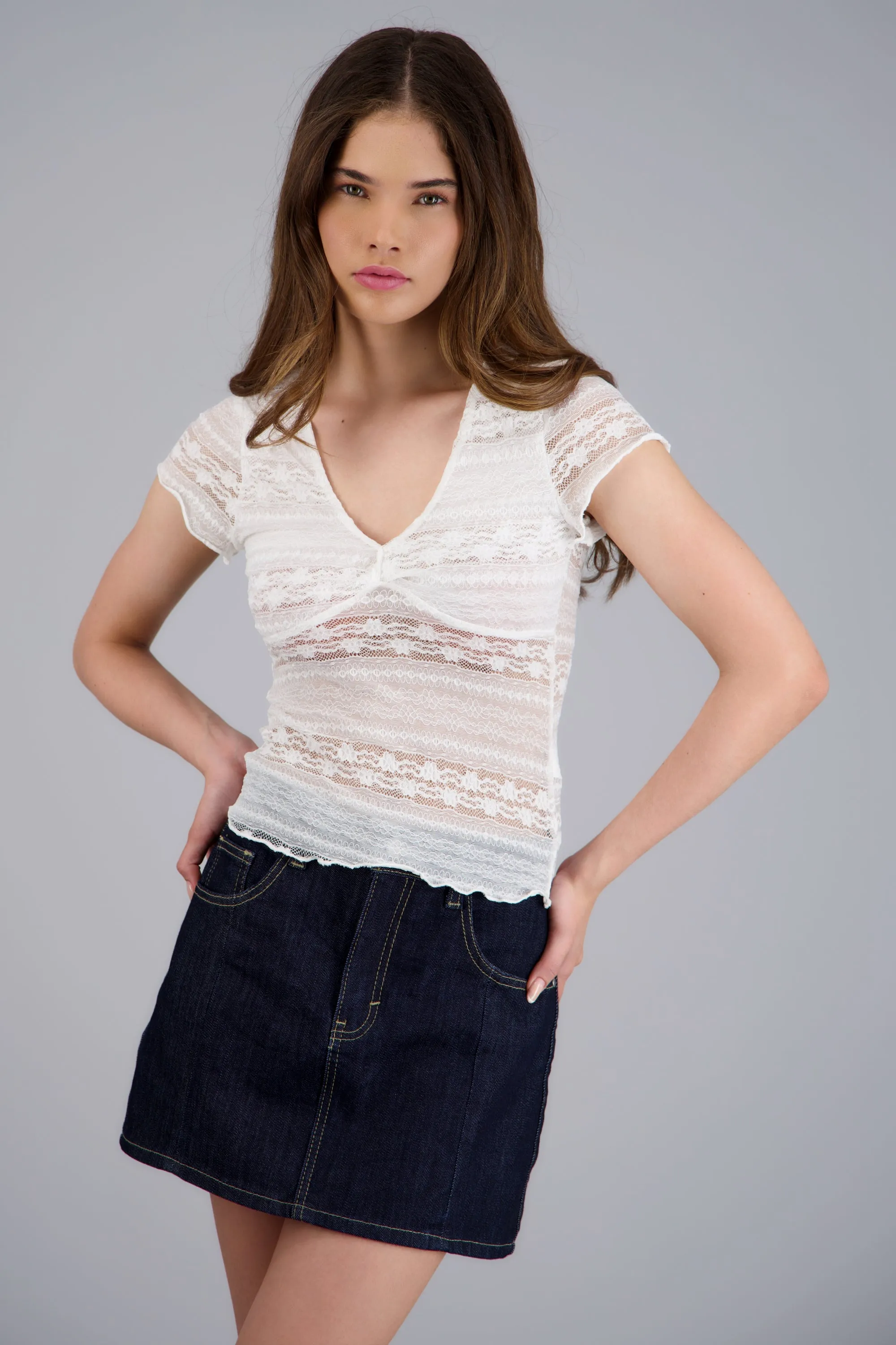 Blusa de encaje manga corta sold by Shasa product image thumbnail 3