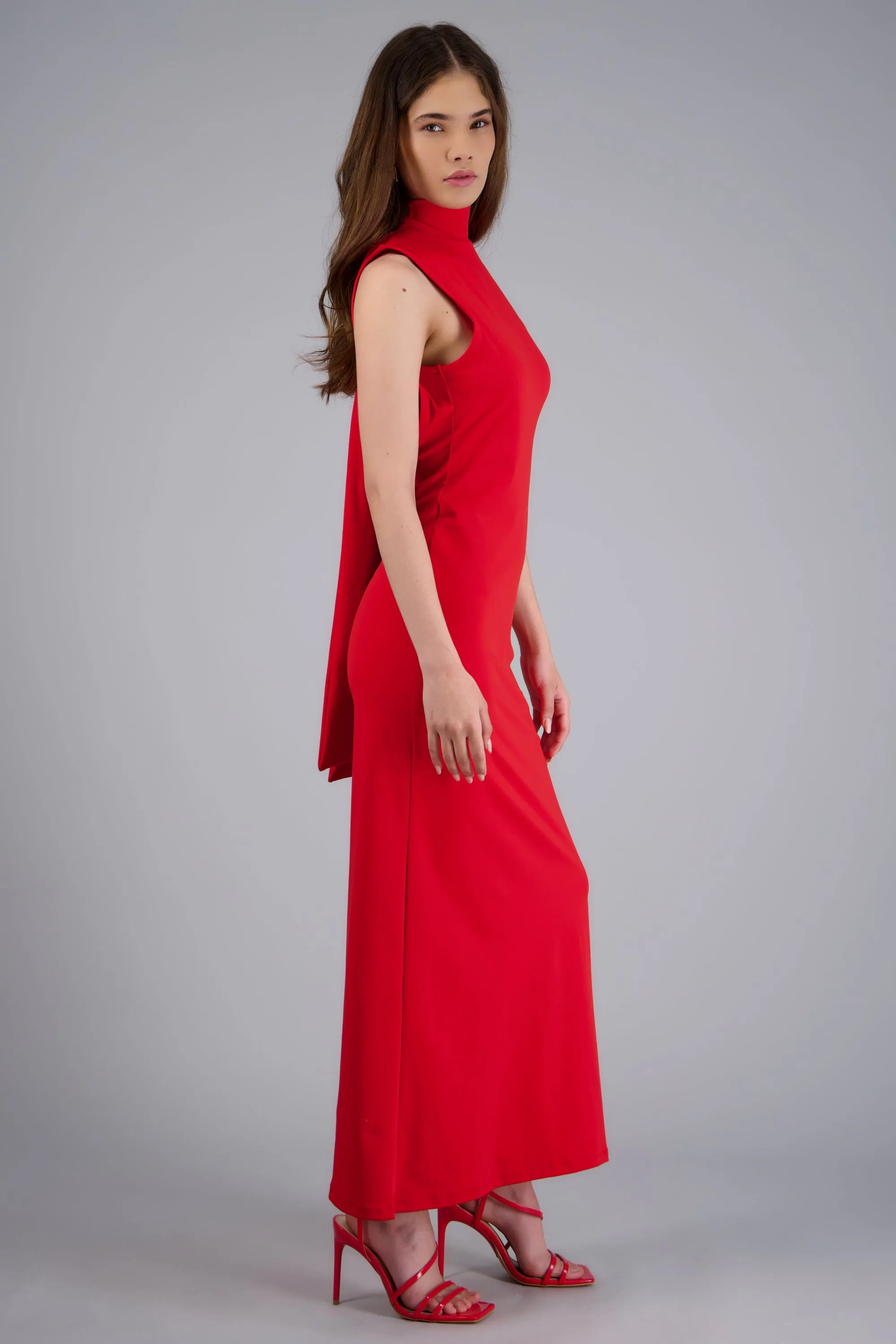 Vestido maxi halter sold by Shasa product image thumbnail 3