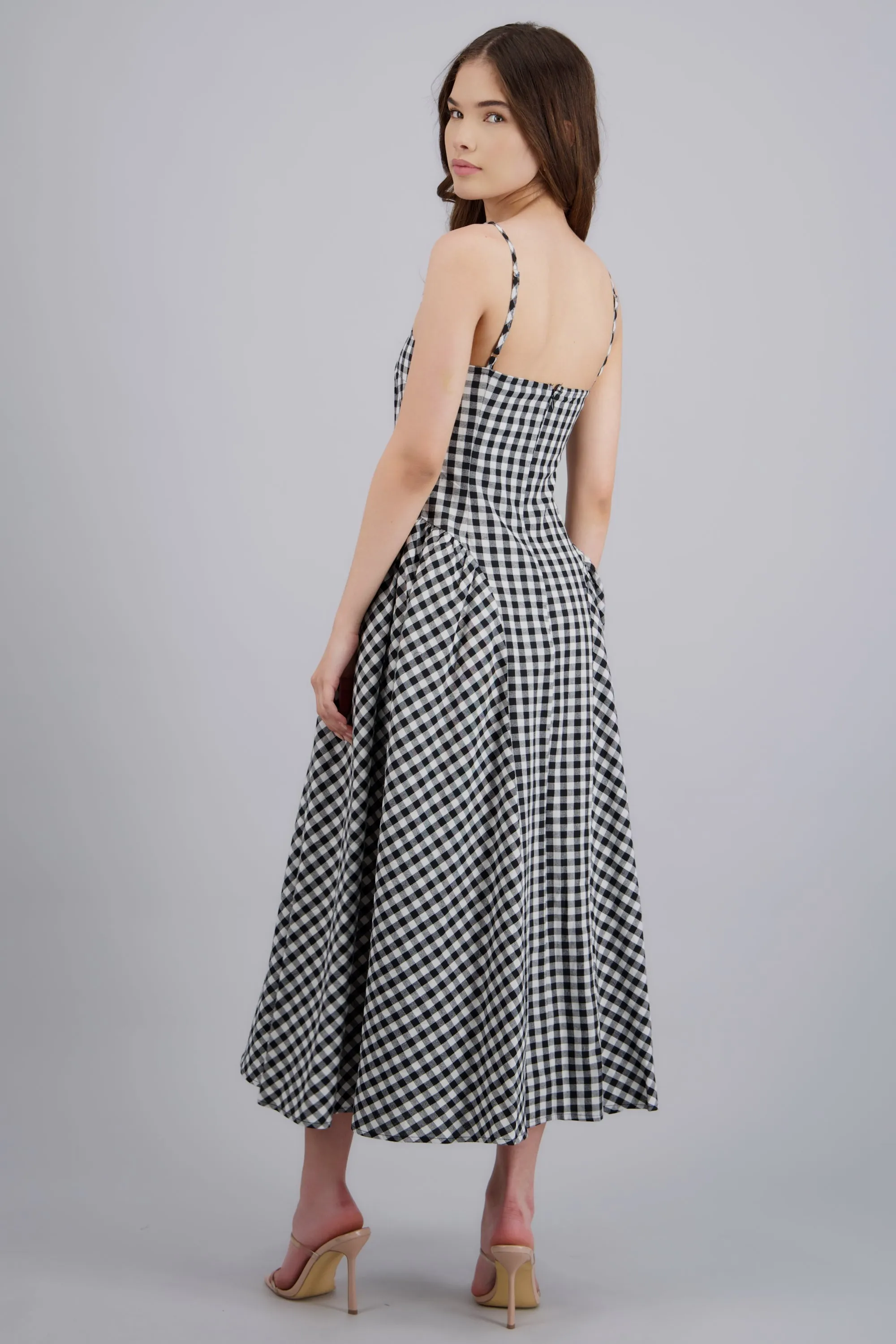 Vestido midi con tirantes gingham sold by Shasa product image thumbnail 4