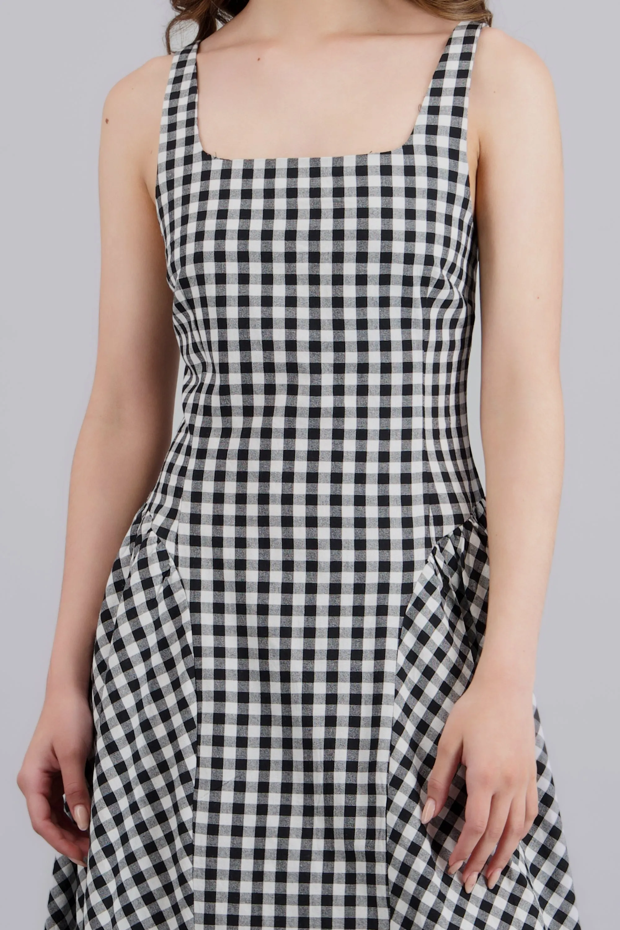 Vestido midi con tirantes gingham sold by Shasa product image thumbnail 5