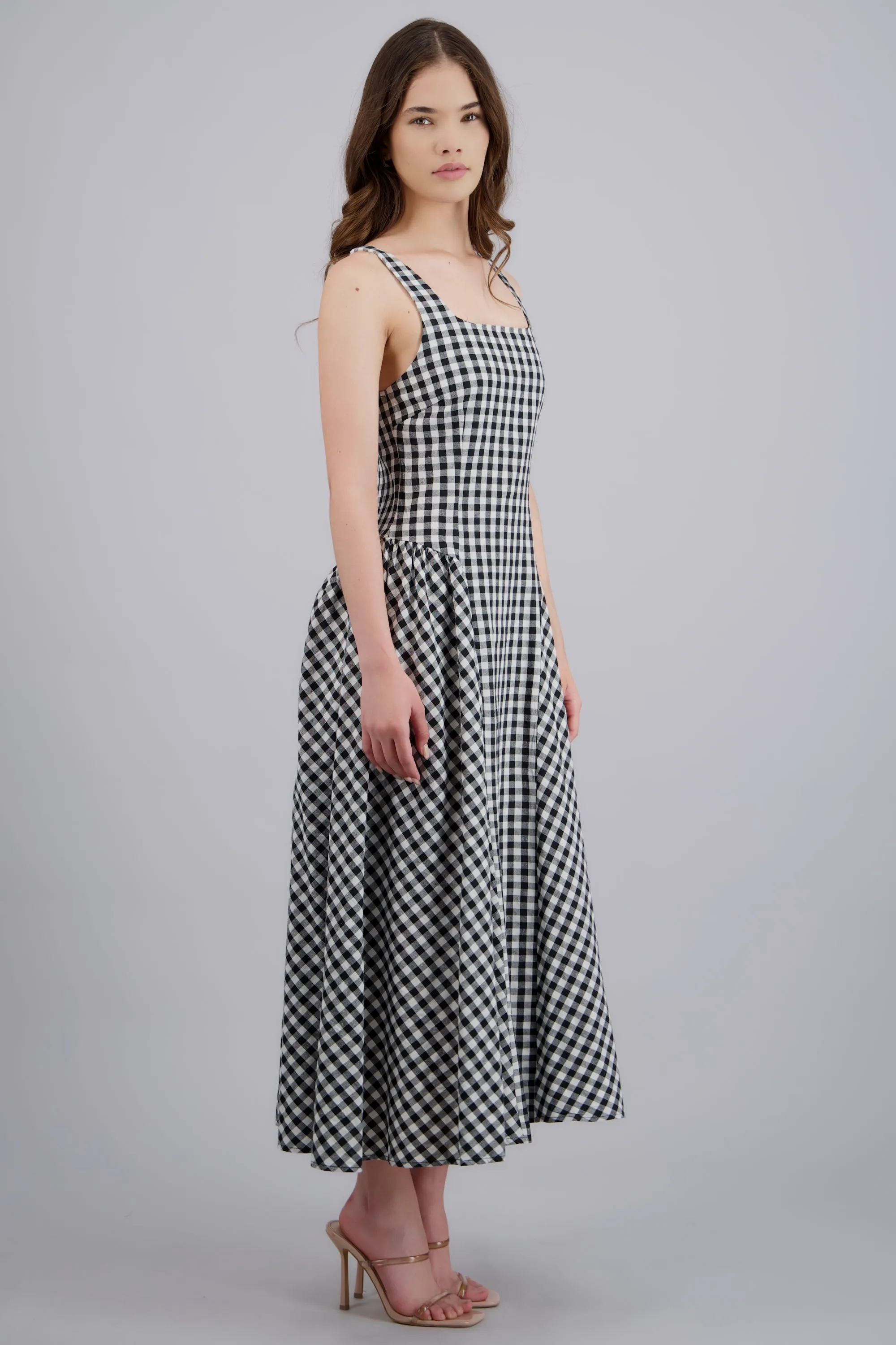Vestido midi con tirantes gingham sold by Shasa product image thumbnail 2