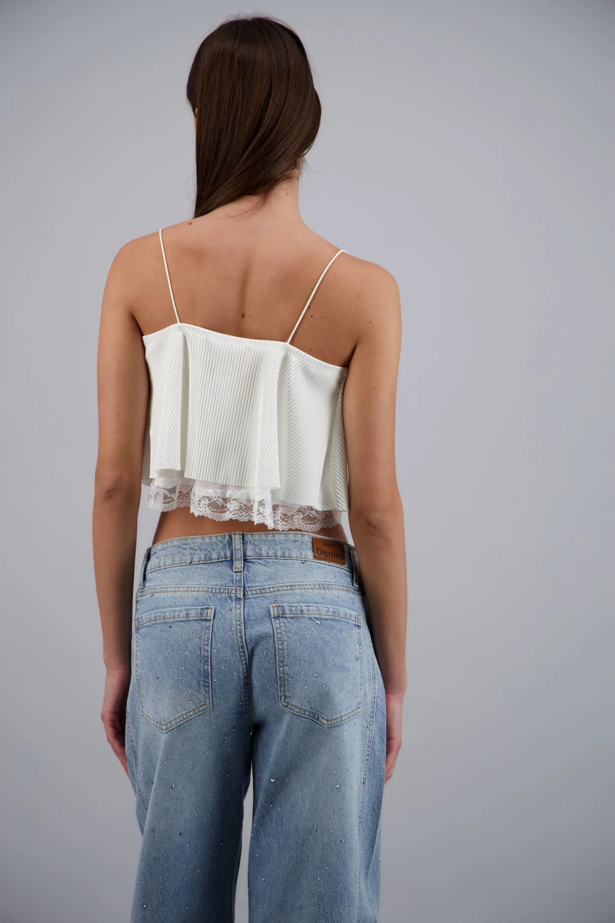 Top sin mangas con olan detalle encaje sold by Shasa product image thumbnail 4