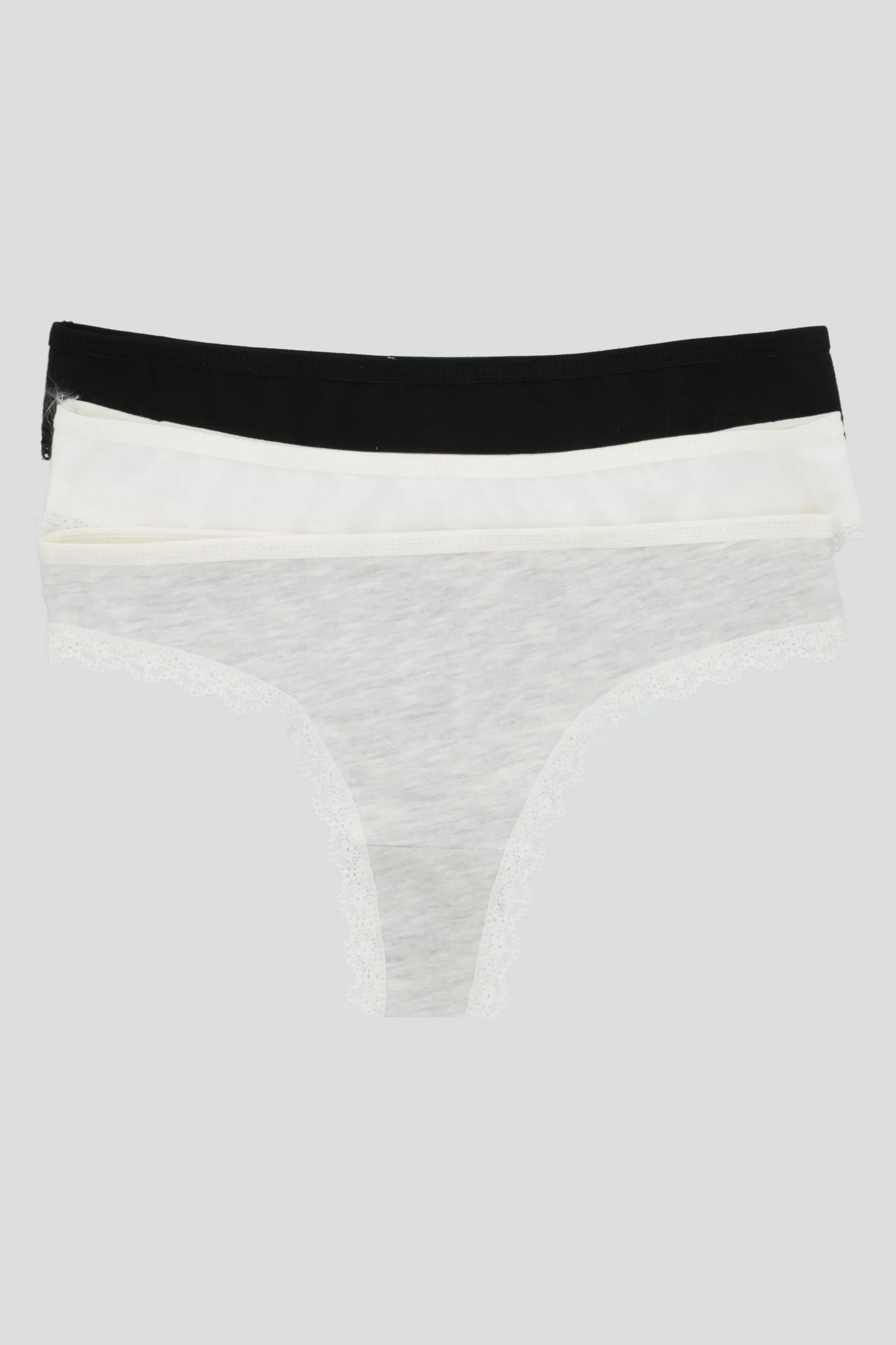Tripack tanga básica bordes encaje sold by Shasa