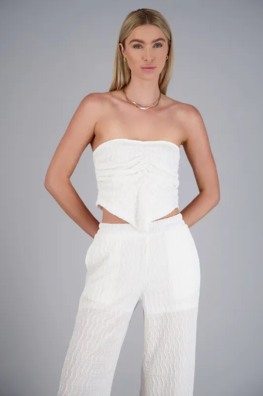 Top pañuelo strapless detalle textura made by Shasa