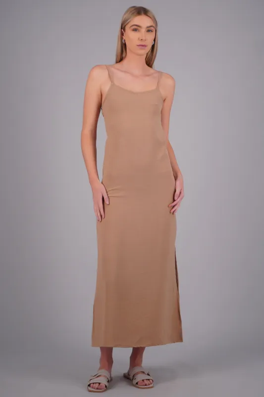 Vestido liso maxi de tirantes made by Shasa