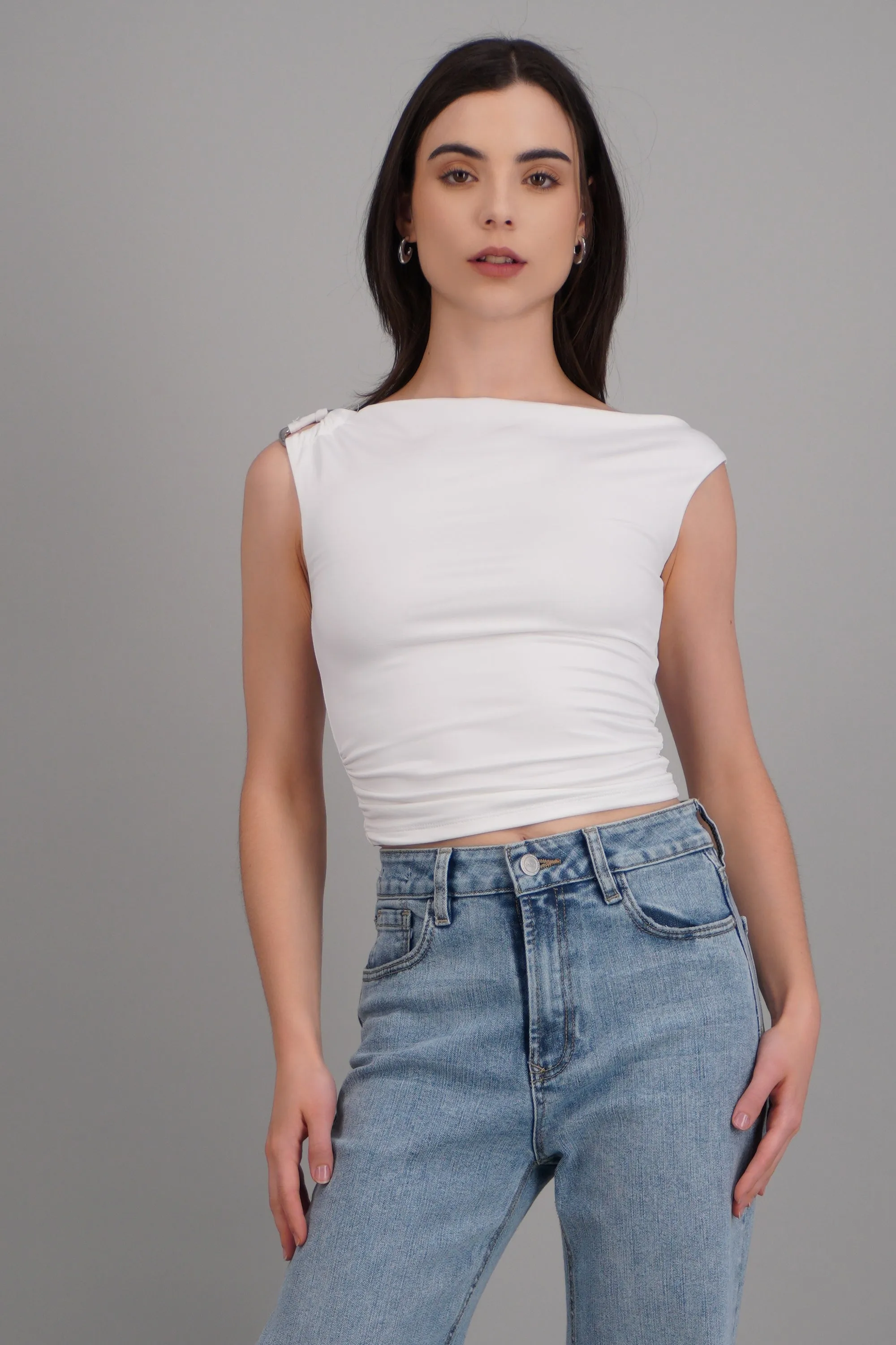 Top drapeado con argolla en tirante liso sold by Shasa product image thumbnail 3