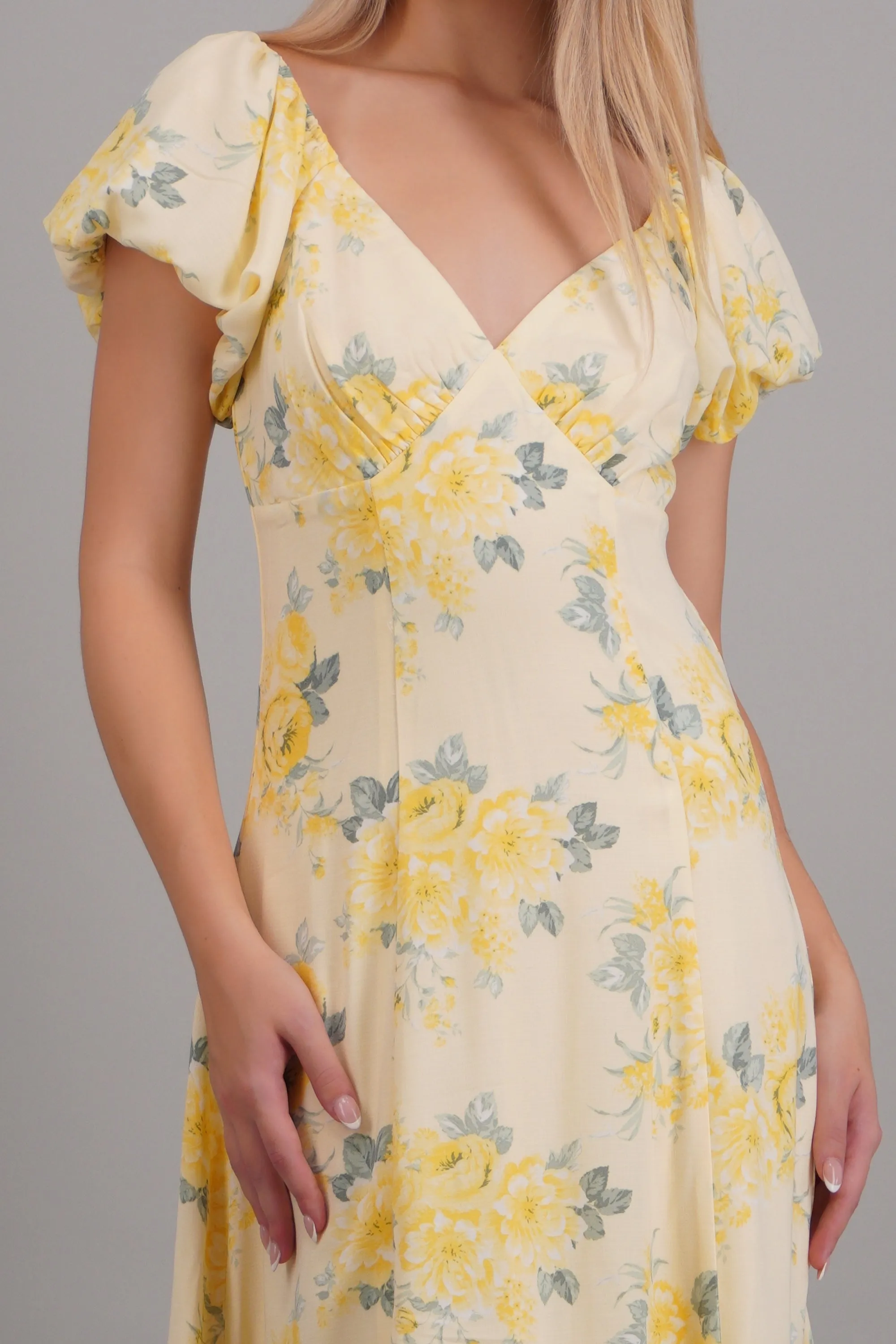 Vestido estampado flores cut out espalda sold by Shasa product image thumbnail 5
