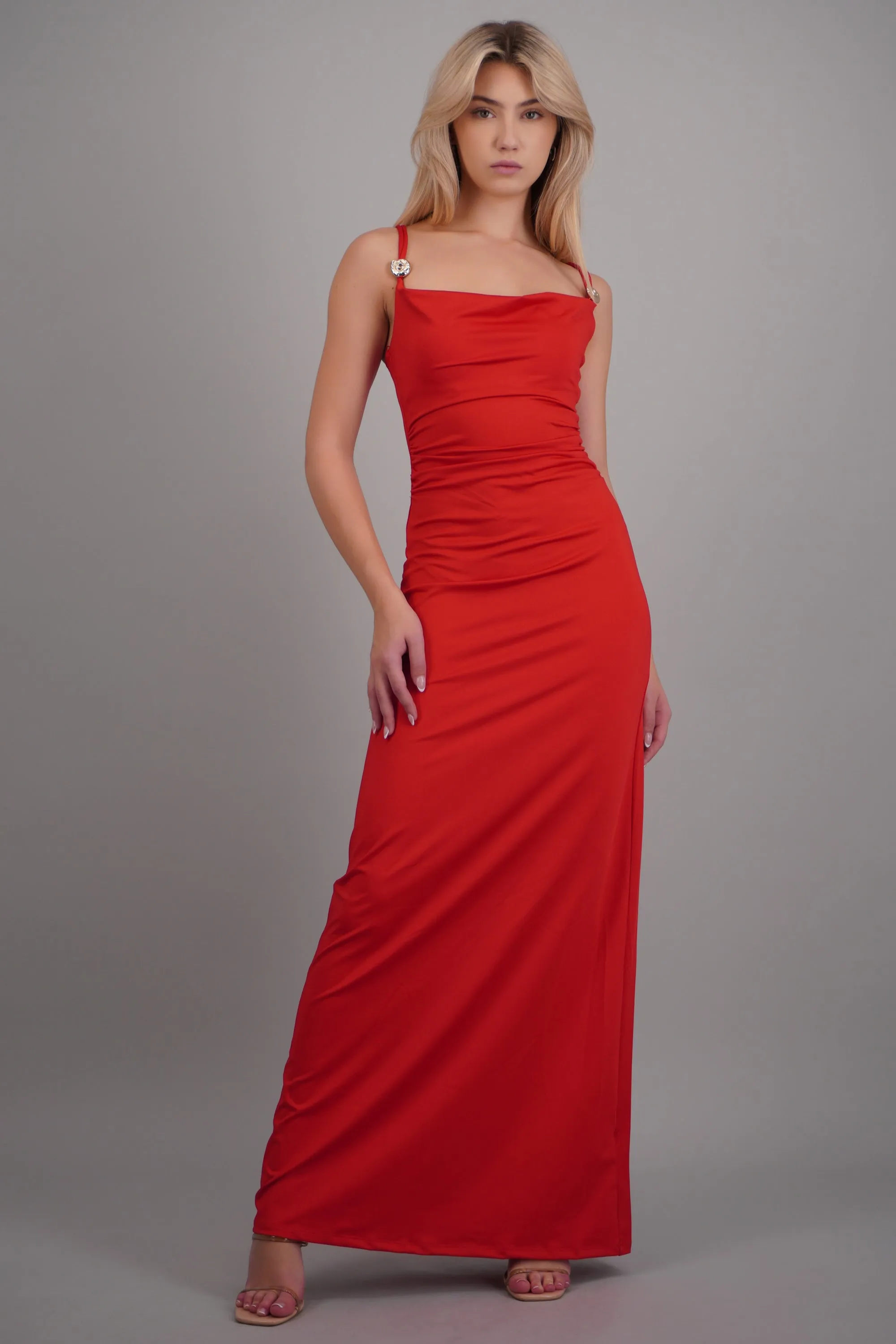 Vestido tirantes detalle argollas sold by Shasa