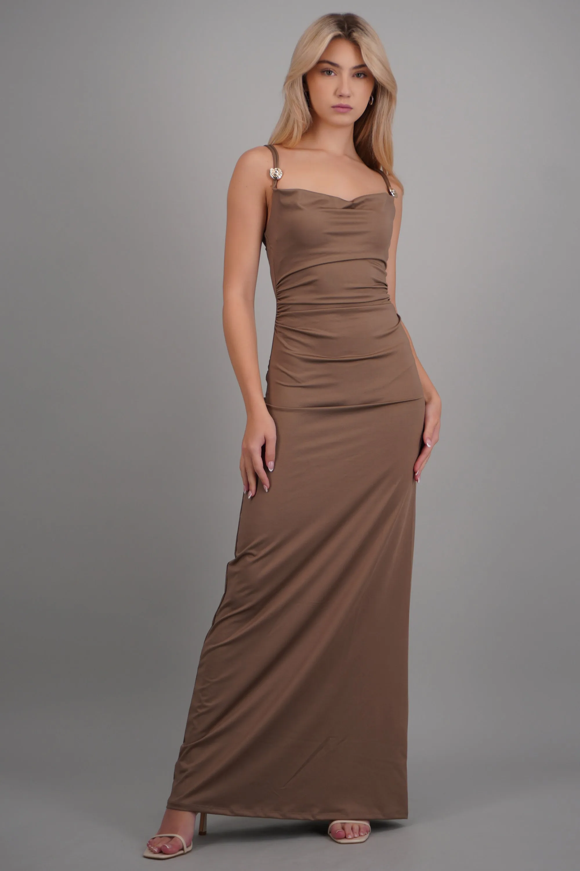 Vestido tirantes detalle argollas sold by Shasa