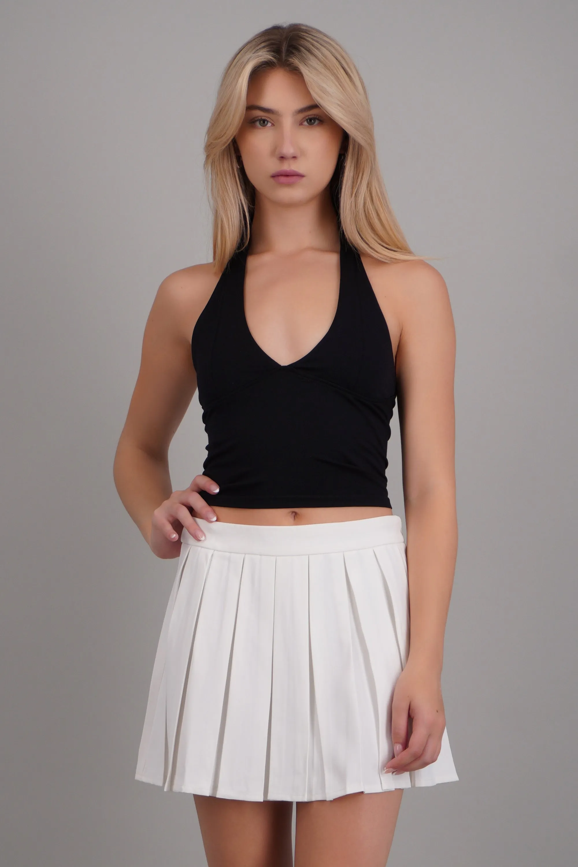 Top halter escote v sold by Shasa product image thumbnail 2