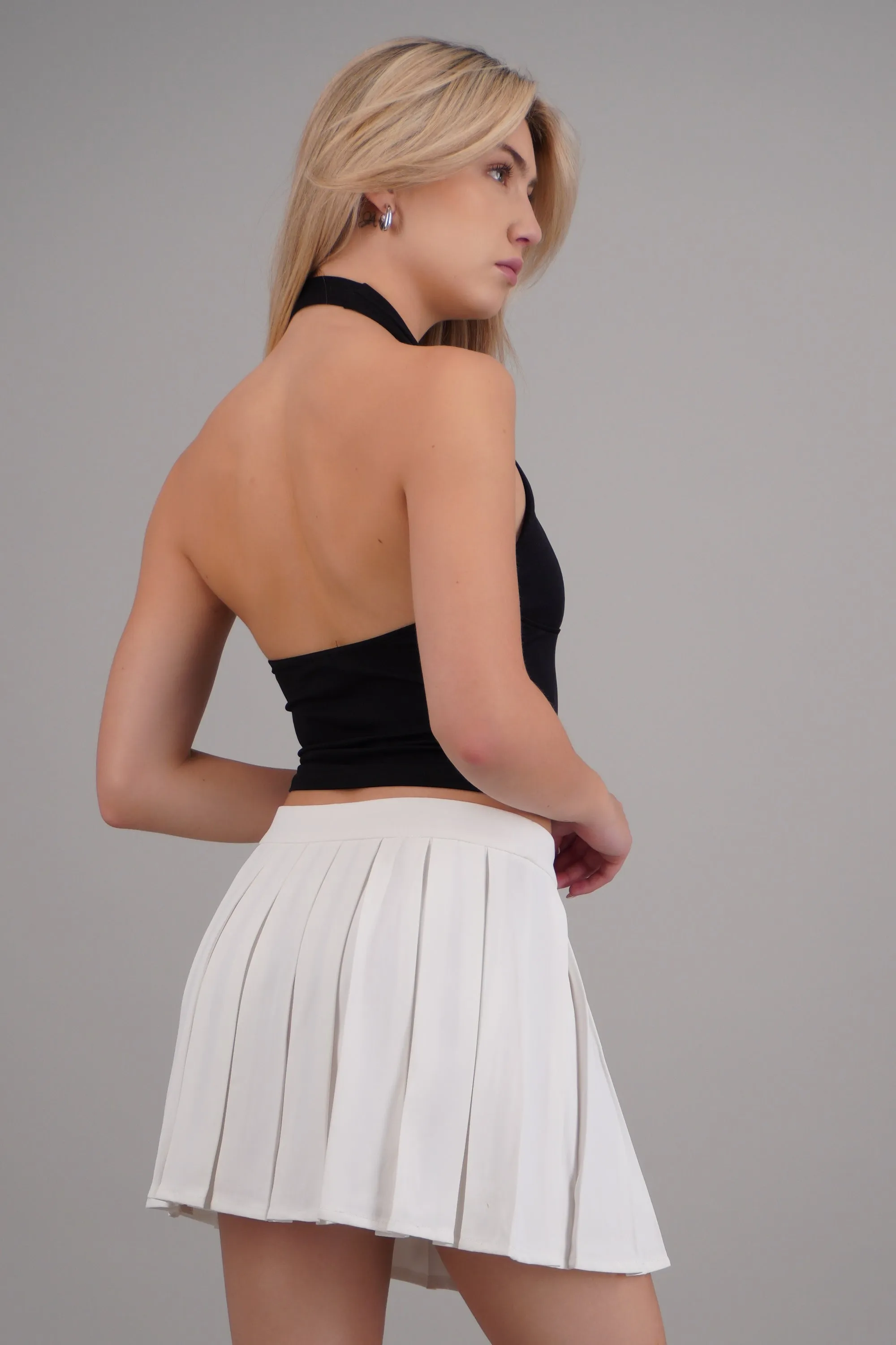 Top halter escote v sold by Shasa product image thumbnail 4