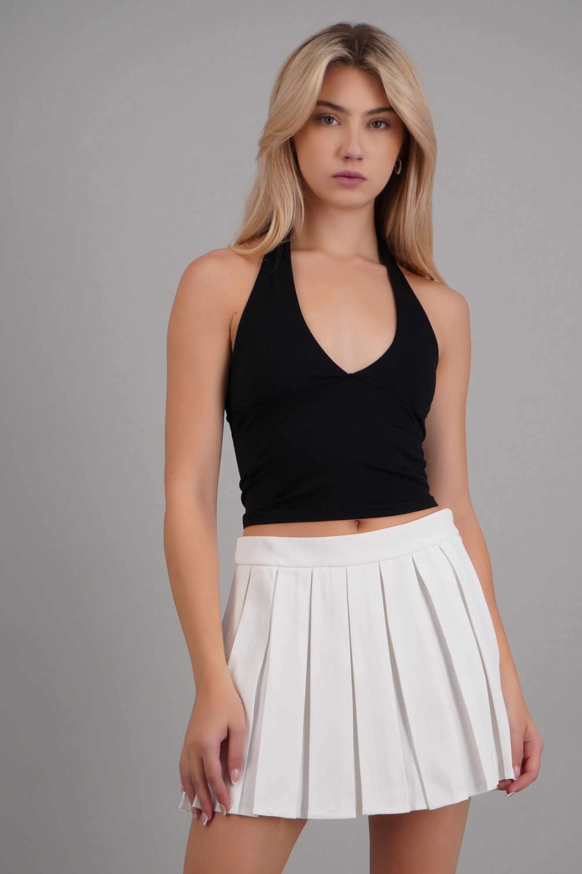 Top halter escote v sold by Shasa