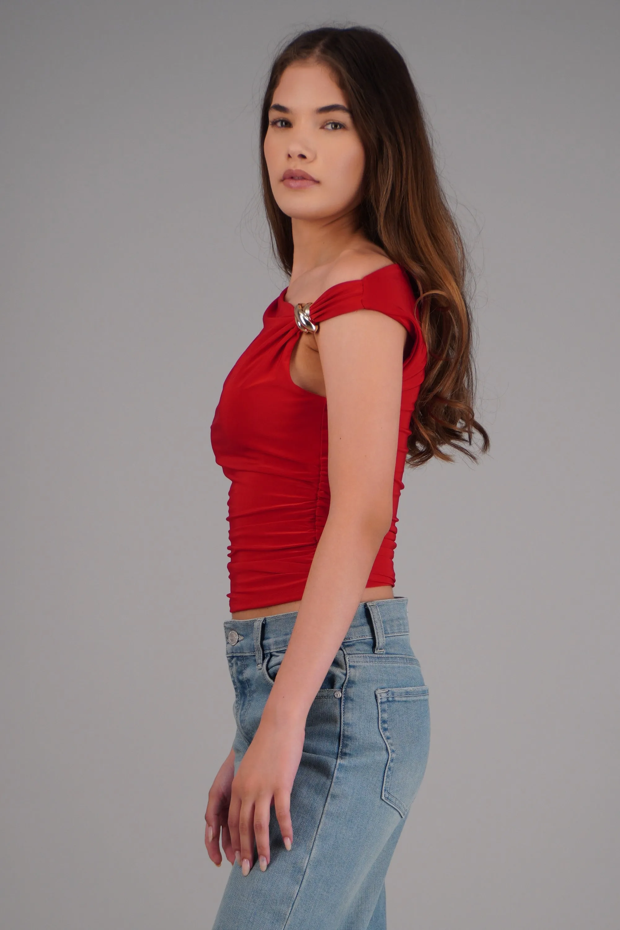 Top drapeado detalle argolla sold by Shasa product image thumbnail 3