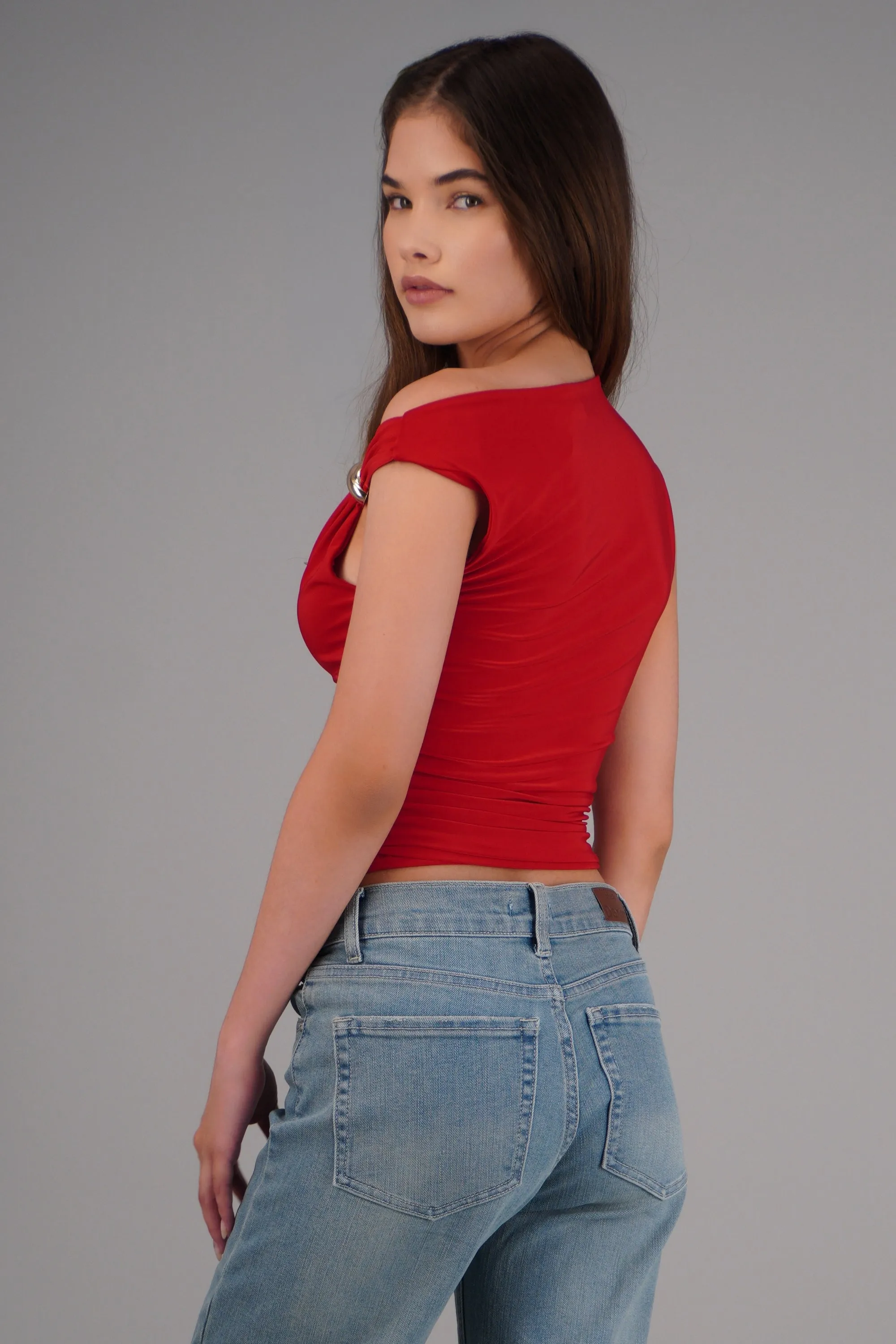 Top drapeado detalle argolla sold by Shasa product image thumbnail 4
