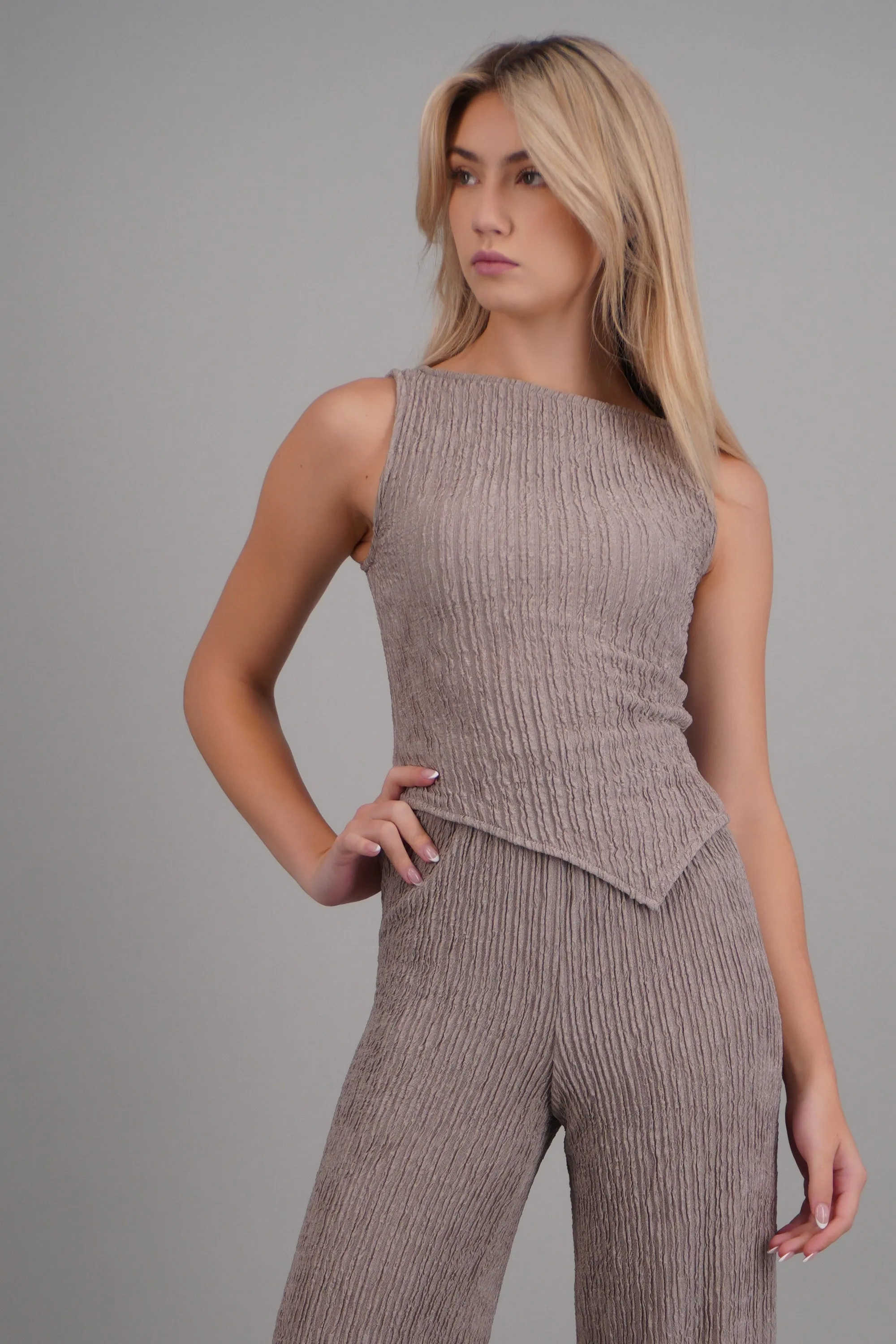 Top textura corte asimetrico sold by Shasa product image thumbnail 2