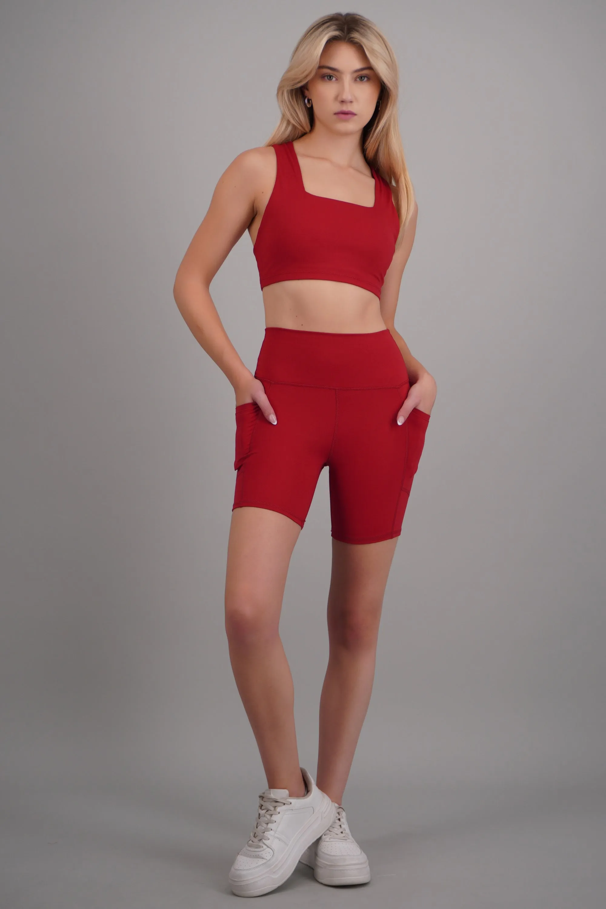Biker shorts bolsas costados sold by Shasa