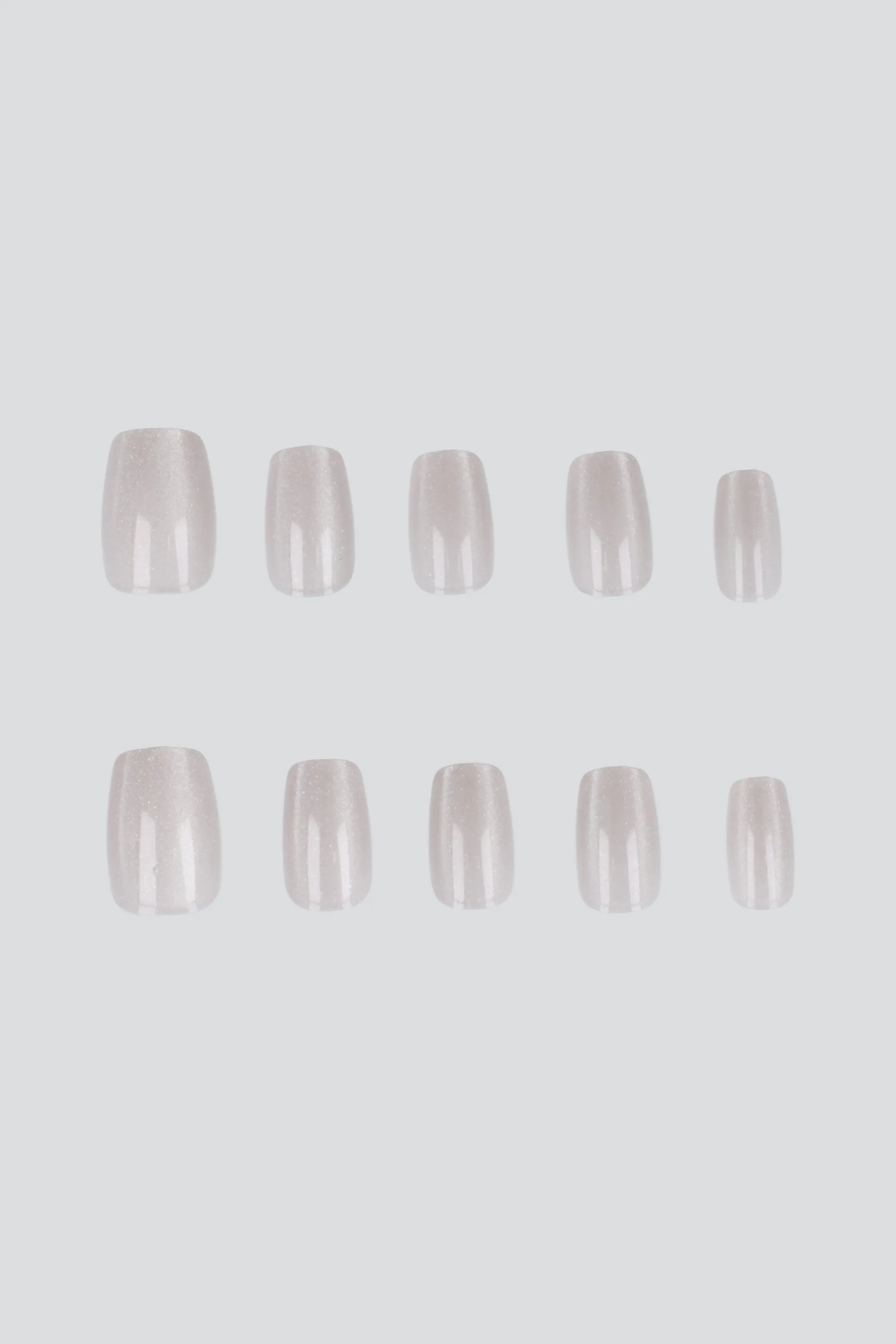 Uñas ojo de gato color sold by Shasa