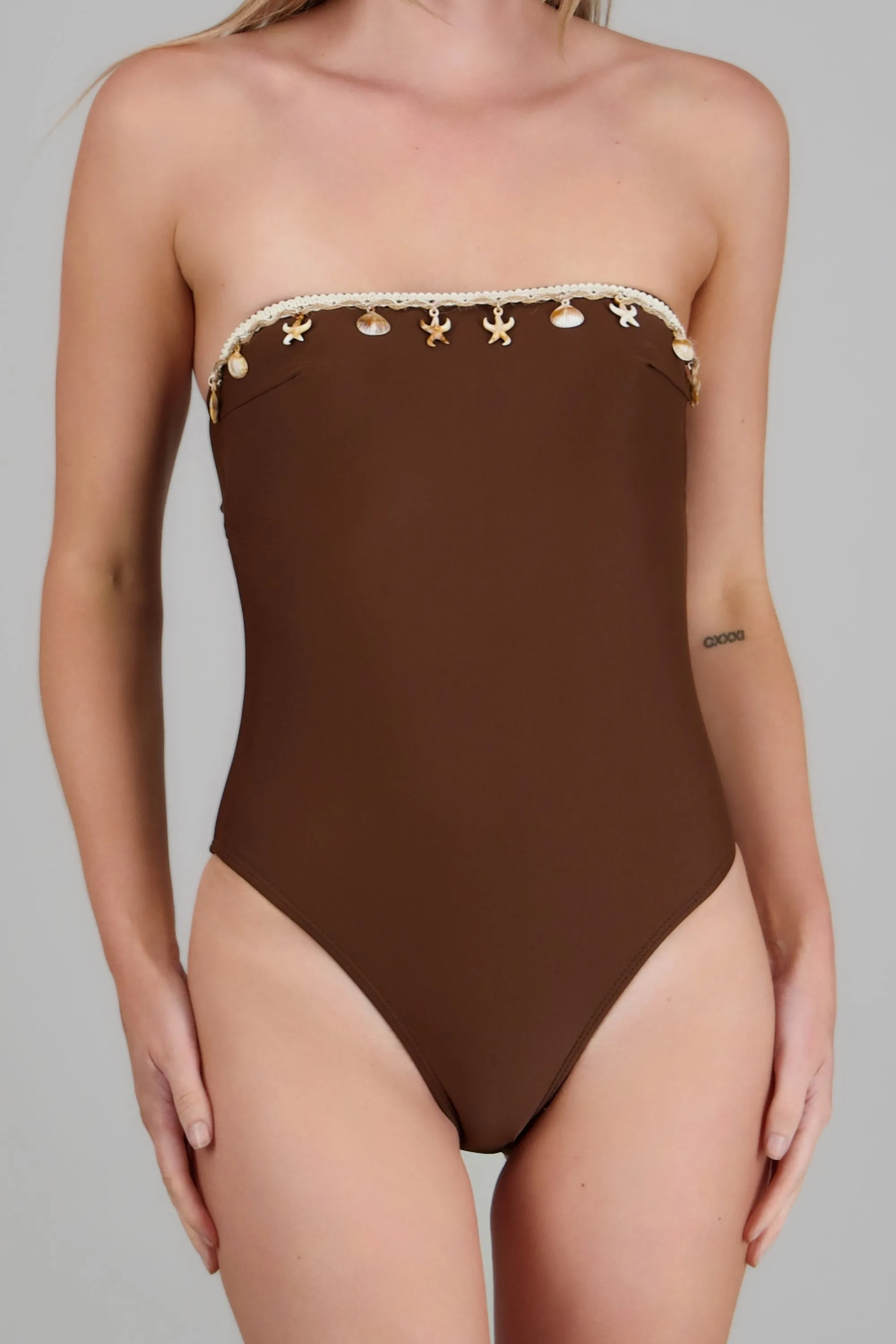 Traje de baño conchitas sold by Shasa product image thumbnail 5