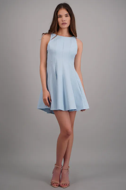Vestido mini con cortes cuello redondo made by Shasa