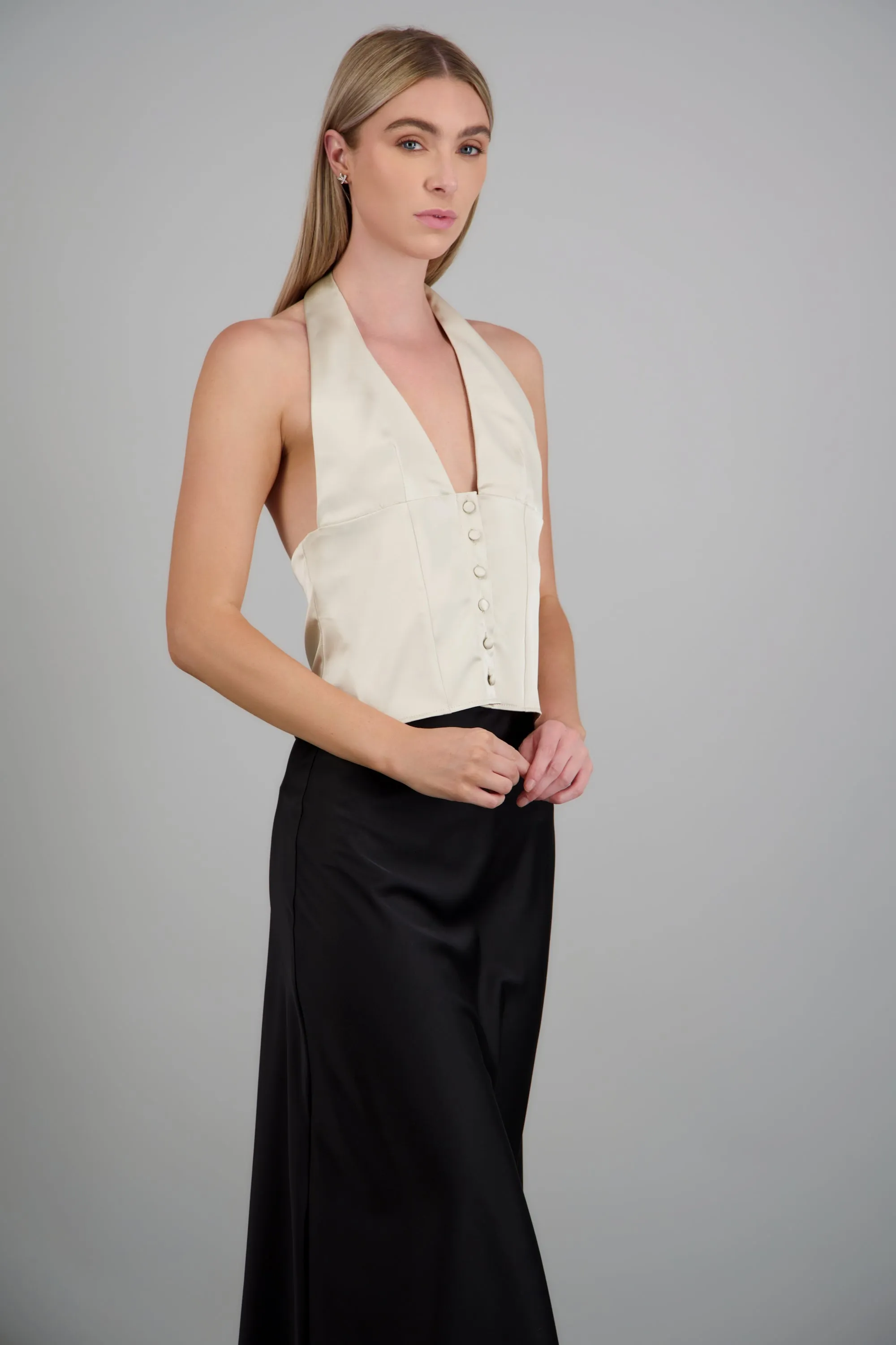 Top halter detalle botones satinado sold by Shasa product image thumbnail 3