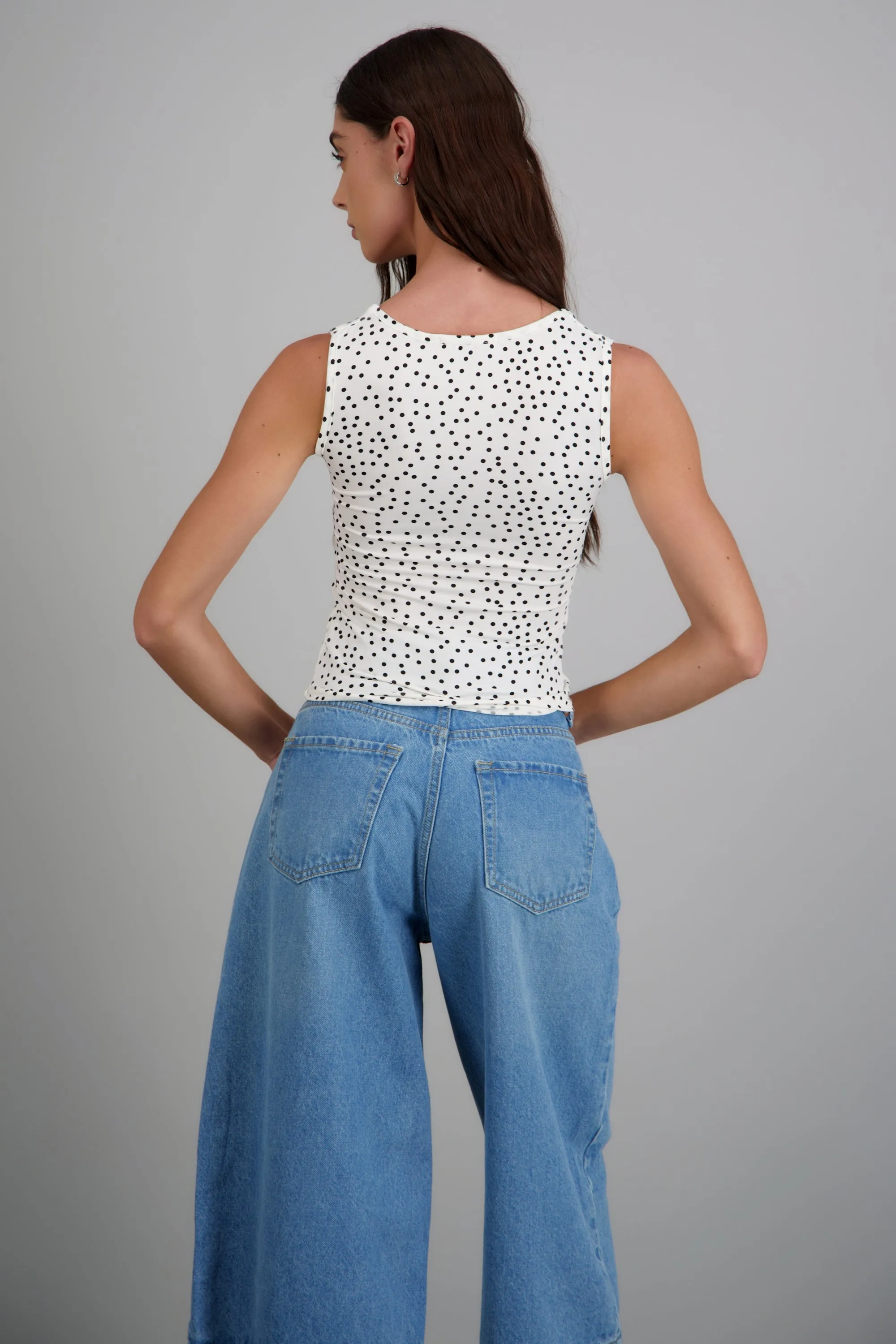 Top escote cuadrado sin mangas sold by Shasa product image thumbnail 4