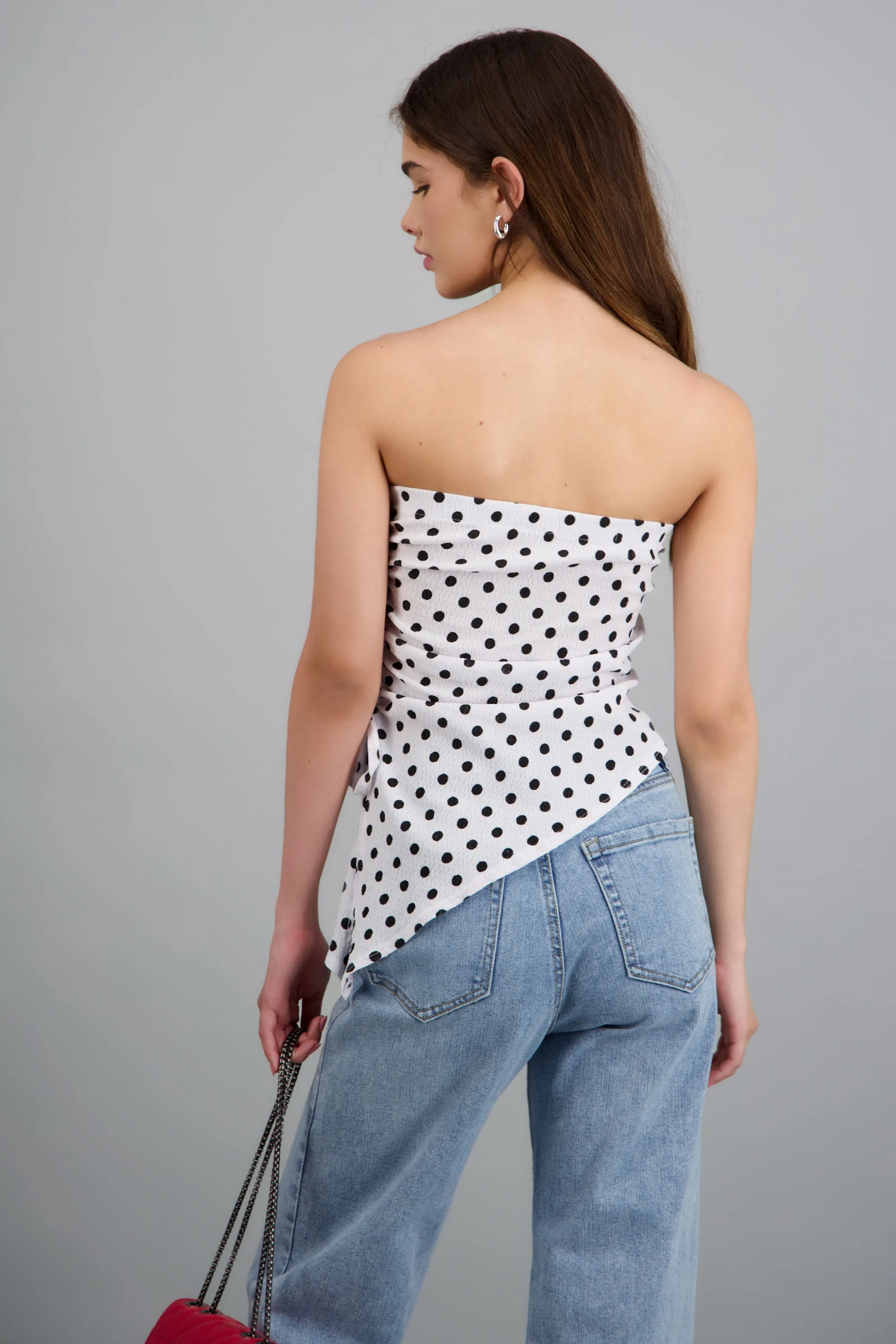 Top asimetrico polkas detalle abertura sold by Shasa product image thumbnail 4