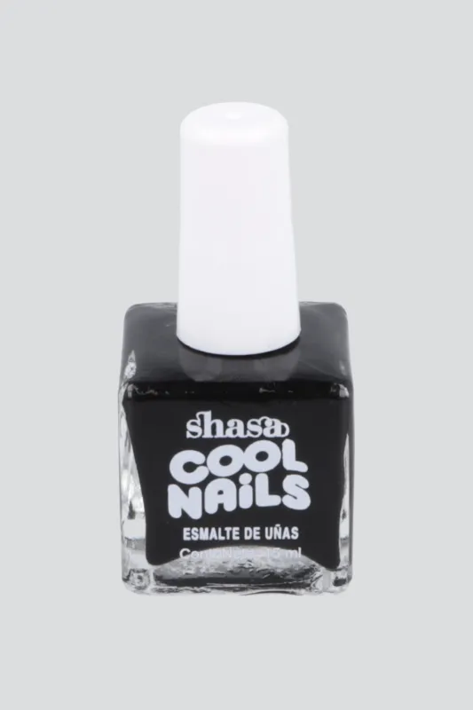 Esmalte color obscuro made by Shasa
