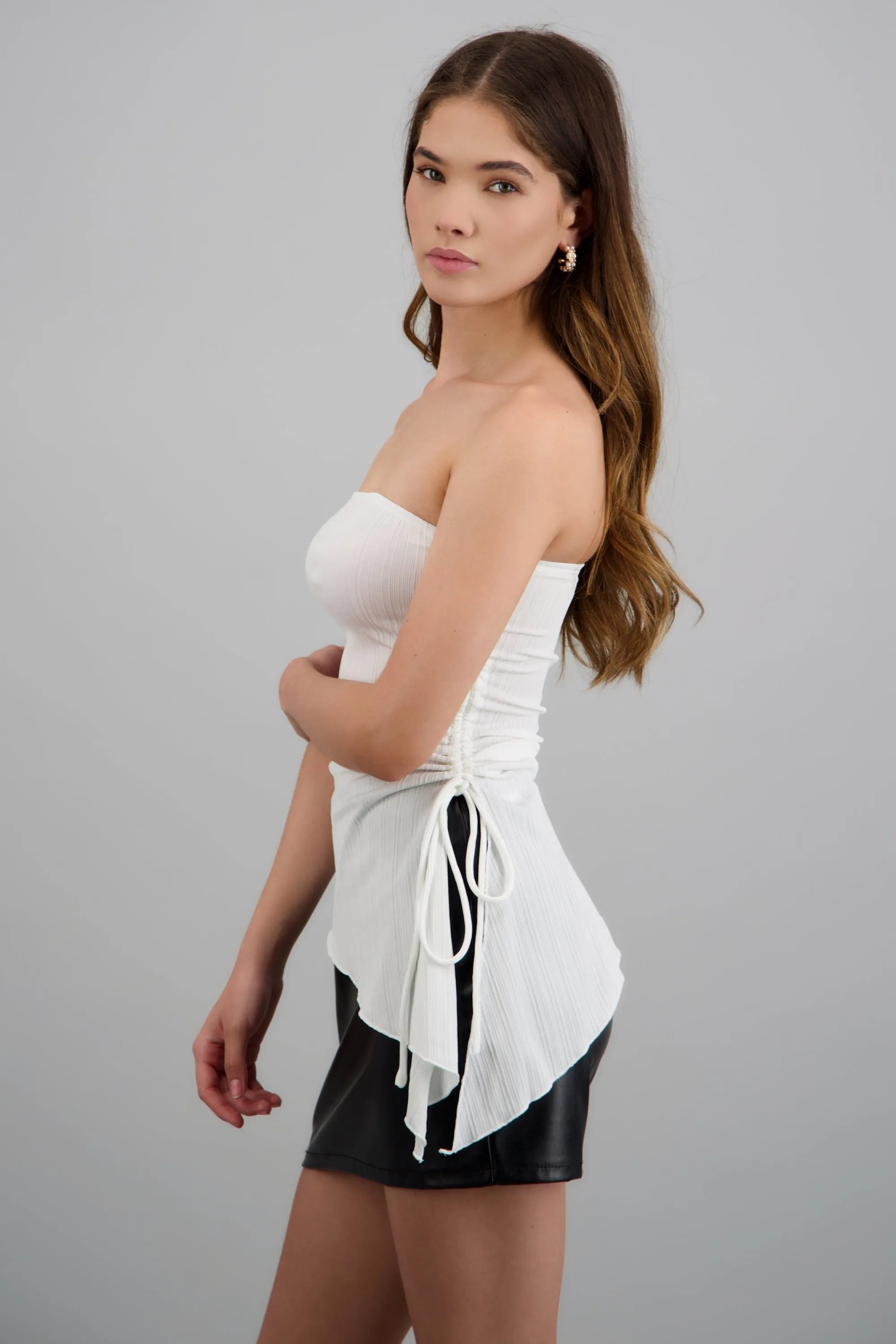 Top asimetrico textura sold by Shasa product image thumbnail 2