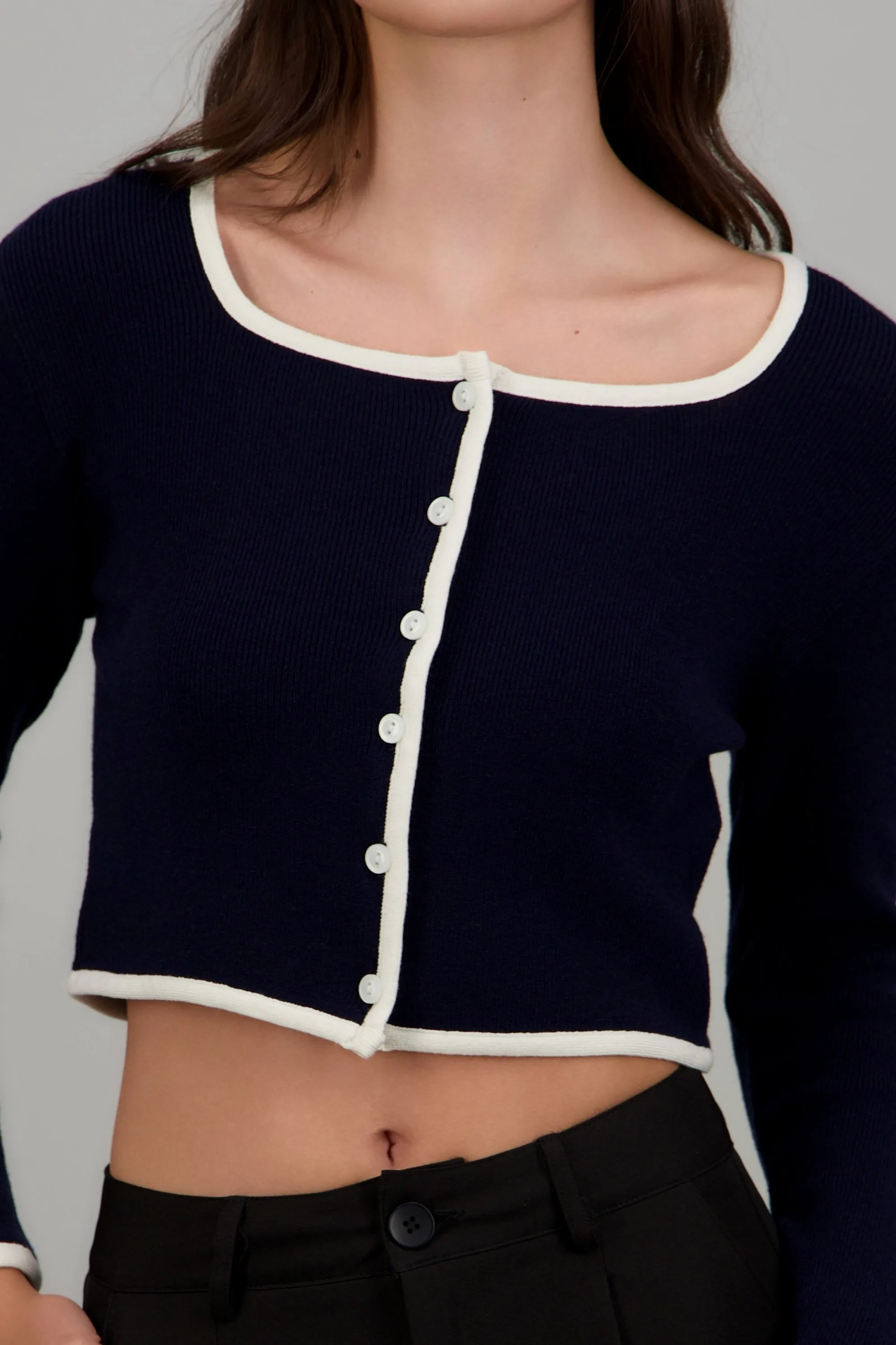 Cardigan escote cuadrado contraste sold by Shasa product image thumbnail 5