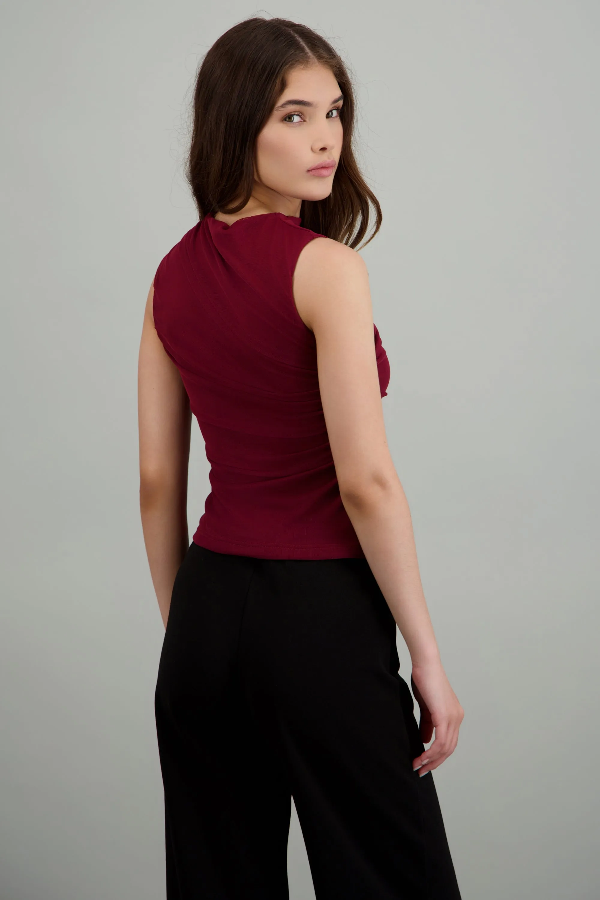 Blusa sin mangas drapeada sold by Shasa product image thumbnail 2