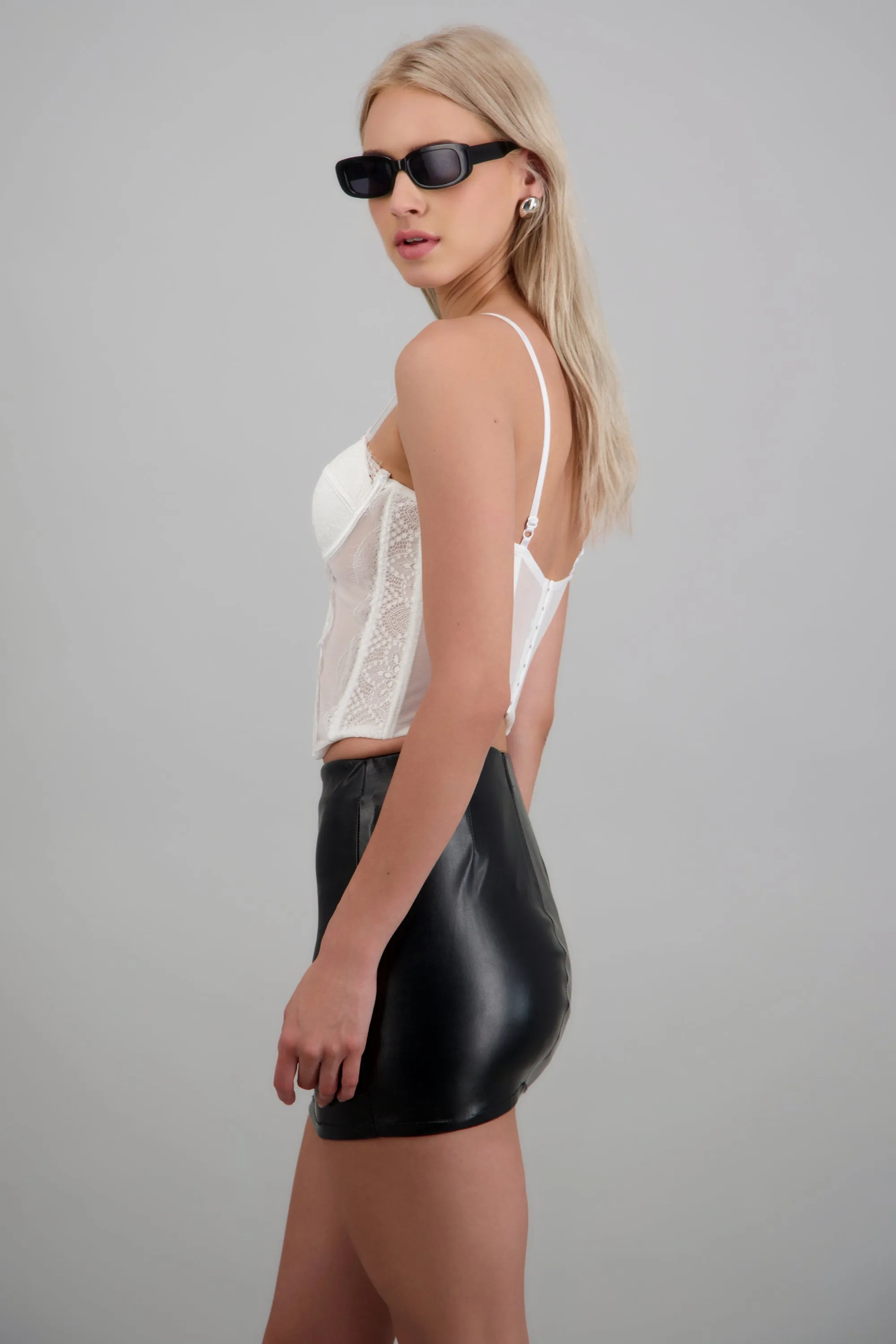 Corset encaje copas sold by Shasa product image thumbnail 4